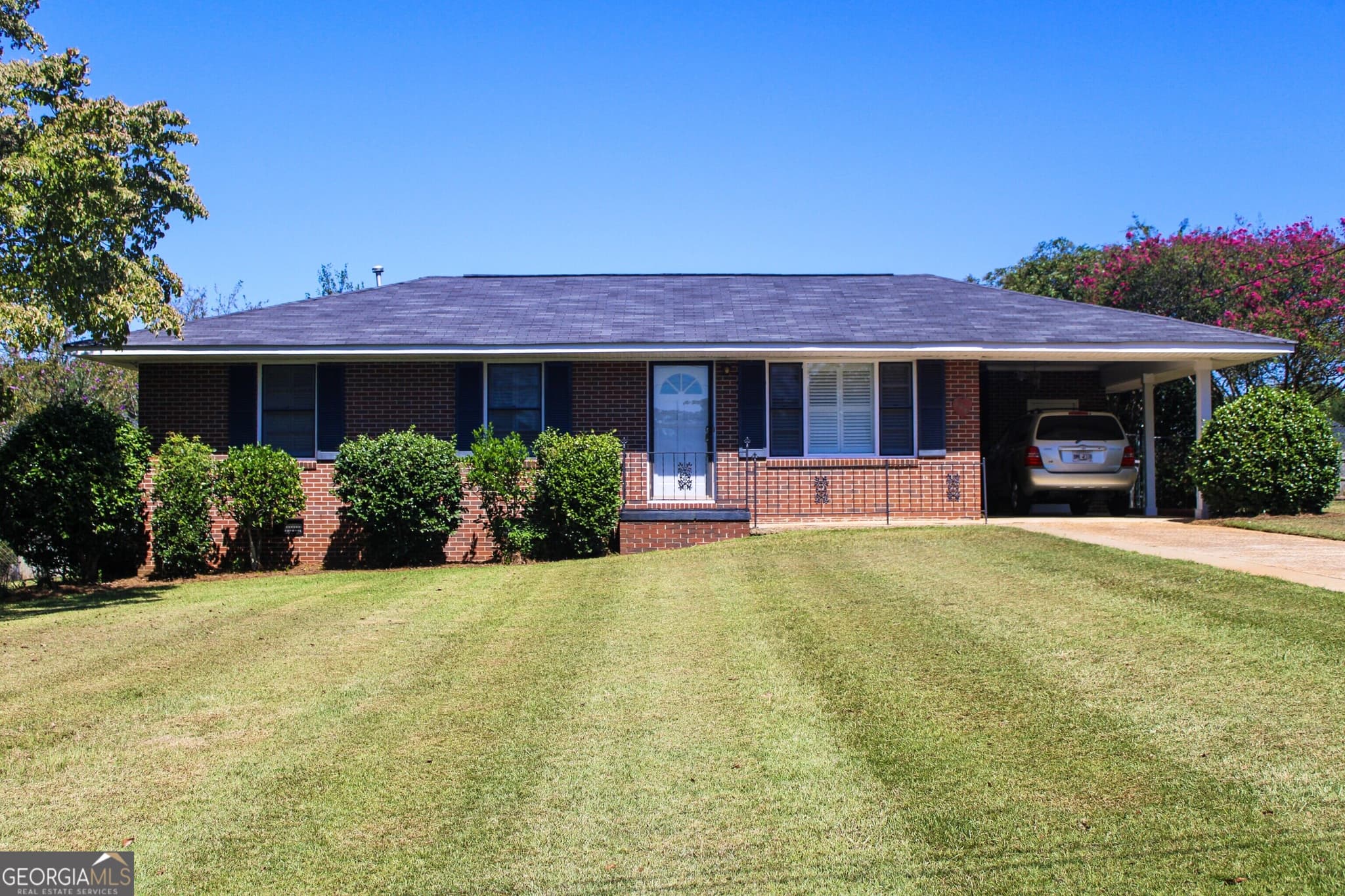 3 bedroom, 1 bathroom, 1,179 sq ft single family residence for sale at 126 N Chilton Crescent, Lagrange, GA 30240 — photo 1 of 64