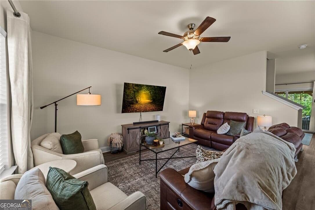 4 bedroom, 2.5 bathroom, 1,743 sq ft single family residence for sale at 716 Mill Creek Circle, Hinesville, GA 31313 — photo 7
