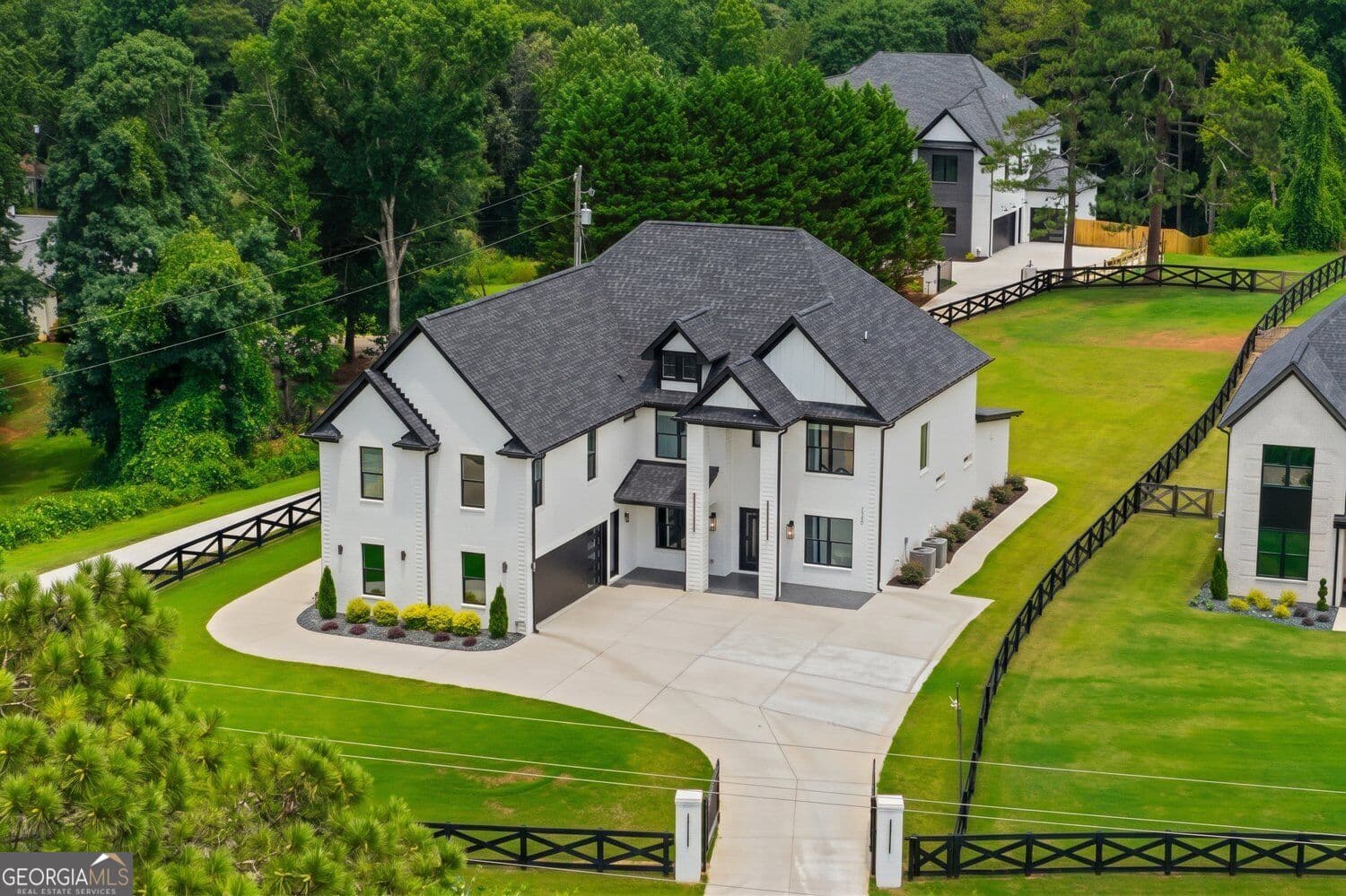 5 bedroom, 4.5 bathroom, 4,933 sq ft single family residence for sale at 5749 Union Church Road, Braselton, GA 30517 — photo 1 of 56