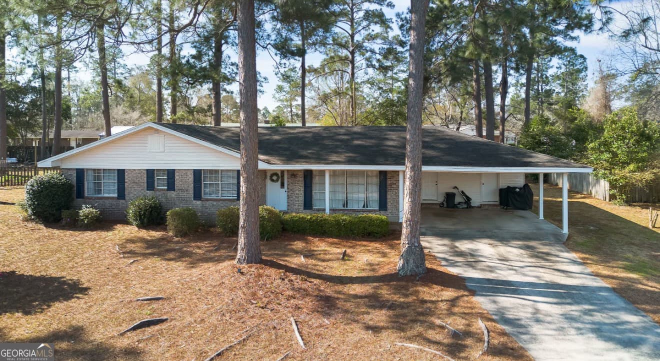 3 bedroom, 2 bathroom, 1,446 sq ft single family residence sold at 210 S Parkway Drive, Sylvania, GA 30467
