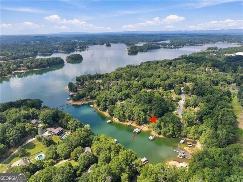 5 bedroom, 4 bathroom single family residence for sale at 688 Harbor Cove, Gainesville, GA 30501 — photo 3