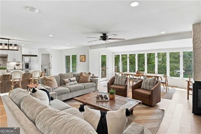 5 bedroom, 4 bathroom single family residence for sale at 688 Harbor Cove, Gainesville, GA 30501 — photo 5