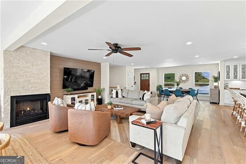 5 bedroom, 4 bathroom single family residence for sale at 688 Harbor Cove, Gainesville, GA 30501 — photo 10