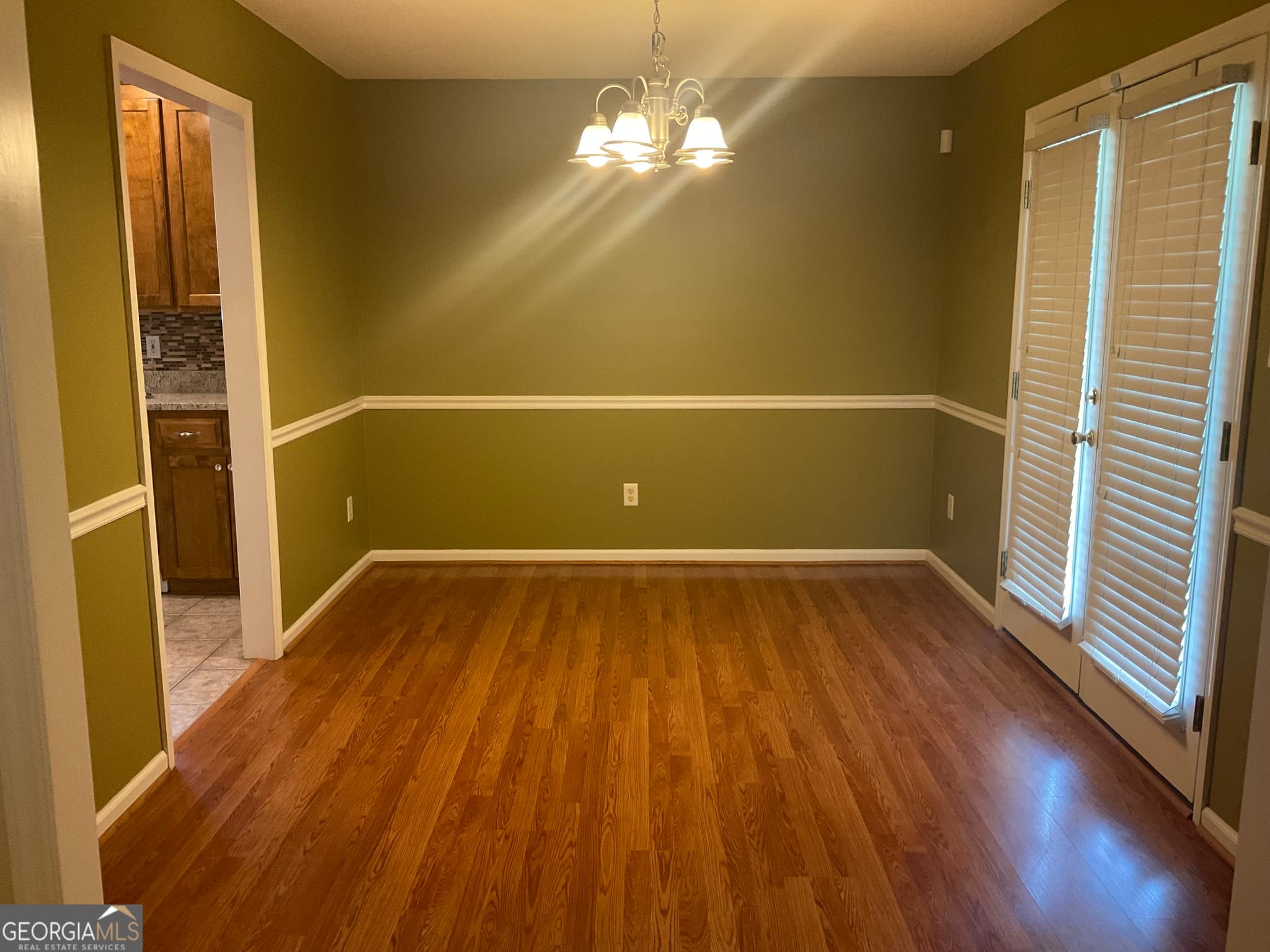 3 bedroom, 2 bathroom, 1,574 sq ft single family residence under contract at 4204 Bridle Trail, Valdosta, GA 31605 — photo 6