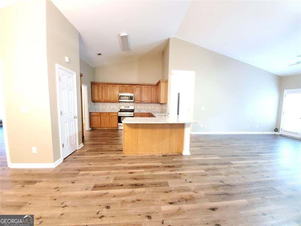 3 bedroom, 2 bathroom, 2,390 sq ft single family residence for rent at 3878 Hannahberry Place, Buford, GA 30519 for $2,600 a month — photo 7