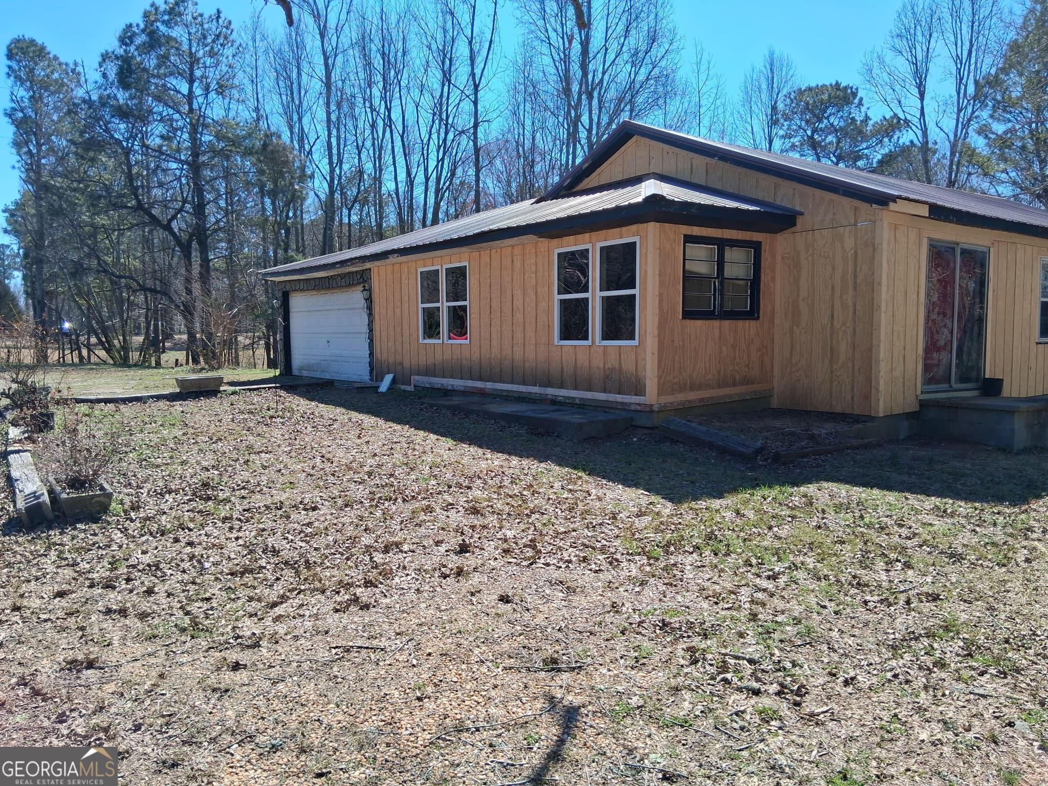 2 bedroom, 1 bathroom, 1,763 sq ft single family residence for sale at 4400 Highway 431, Heflin, AL 36264 — photo 2