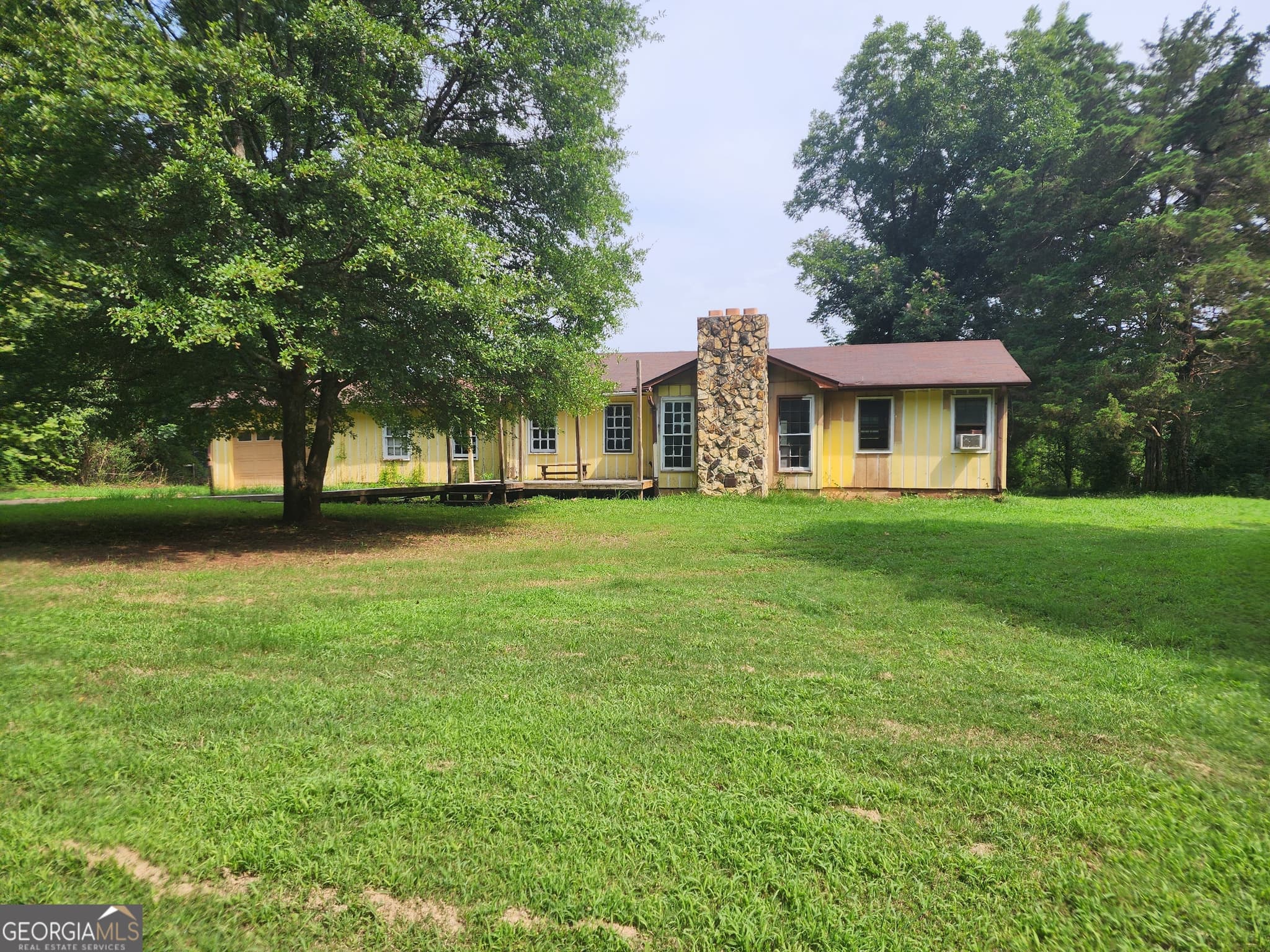4 bedroom, 2.5 bathroom, 1,673 sq ft single family residence for sale at 1182 Cleveland Mill Road, Hartwell, GA 30643 — photo 4