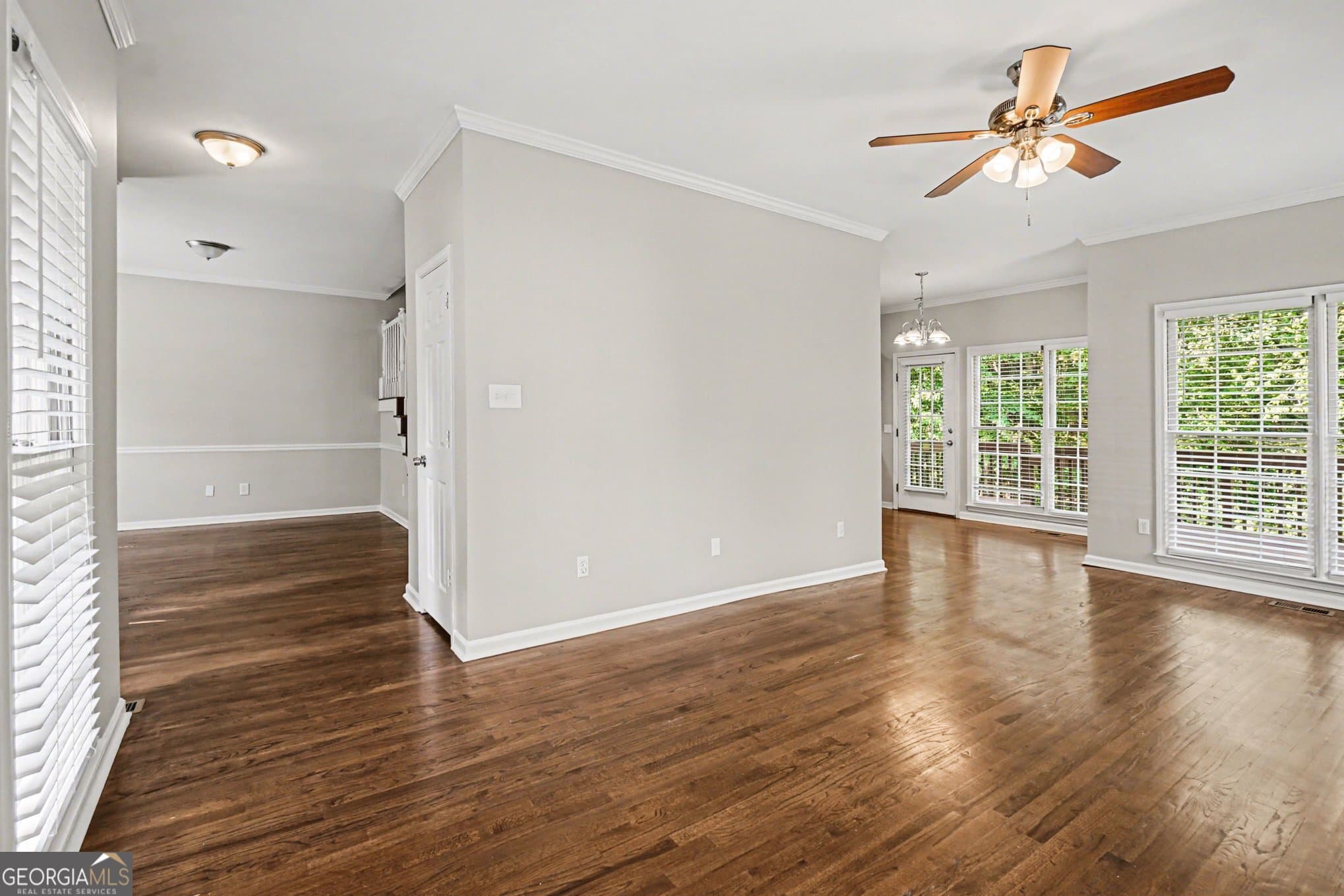 3 bedroom, 2.5 bathroom, 2,109 sq ft single family residence for sale at 4025 Bent Willow Lane, Woodstock, GA 30189 — photo 10