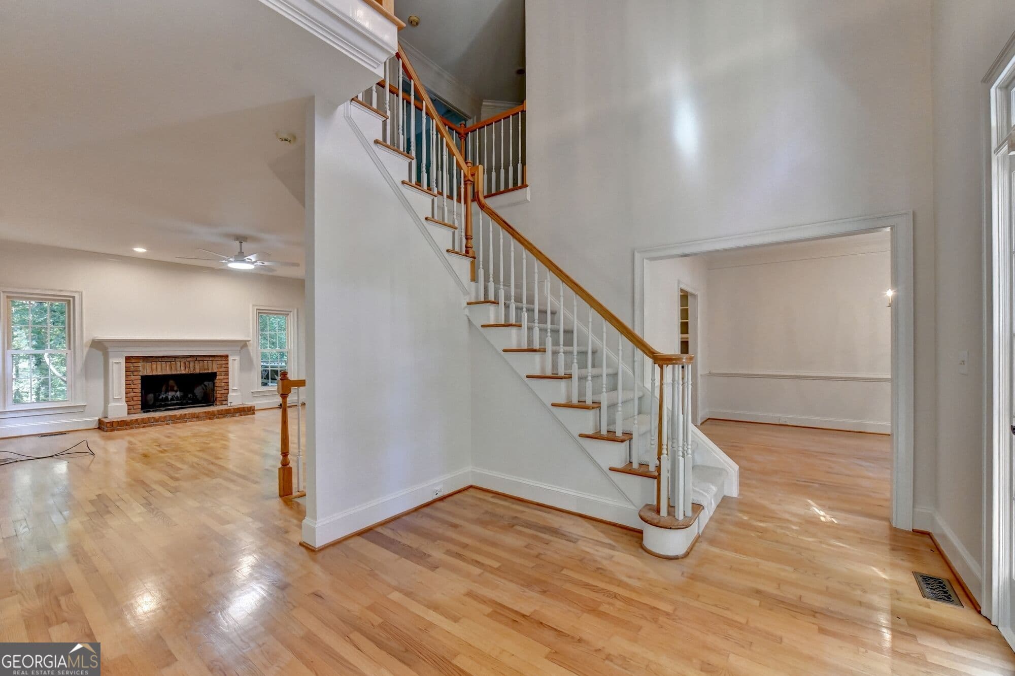 5 bedroom, 4.5 bathroom, 3,950 sq ft single family residence for sale at 375 Petersford Way, Milton, GA 30004 — photo 7