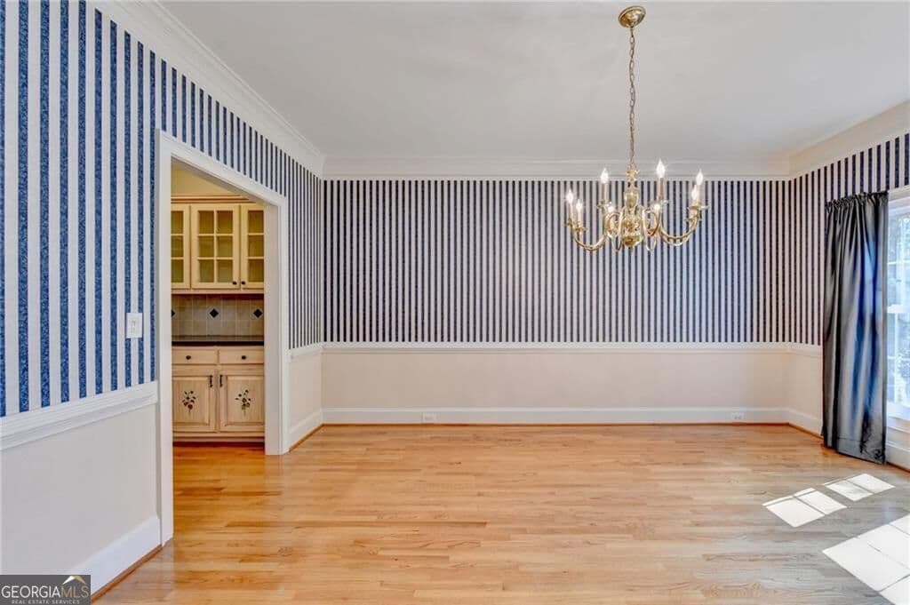 5 bedroom, 4.5 bathroom, 3,950 sq ft single family residence for sale at 375 Petersford Way, Milton, GA 30004 — photo 8