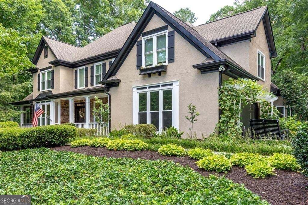 6 bedroom, 4.5 bathroom, 5,090 sq ft single family residence for sale at 5363 Thornapple Lane, Acworth, GA 30101 — photo 2