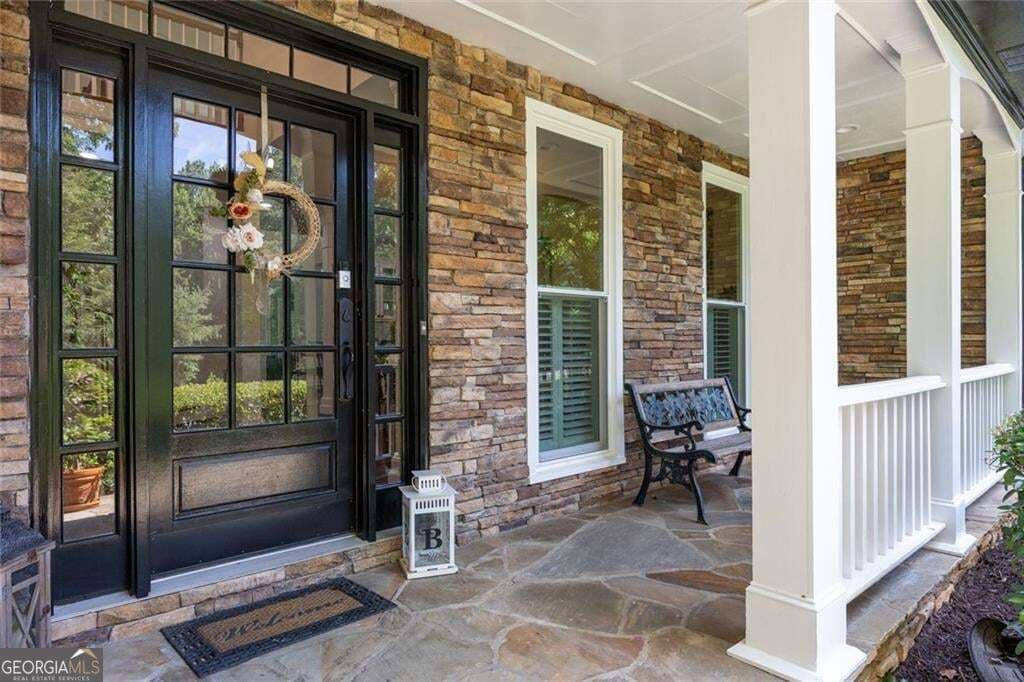 6 bedroom, 4.5 bathroom, 5,090 sq ft single family residence for sale at 5363 Thornapple Lane, Acworth, GA 30101 — photo 4