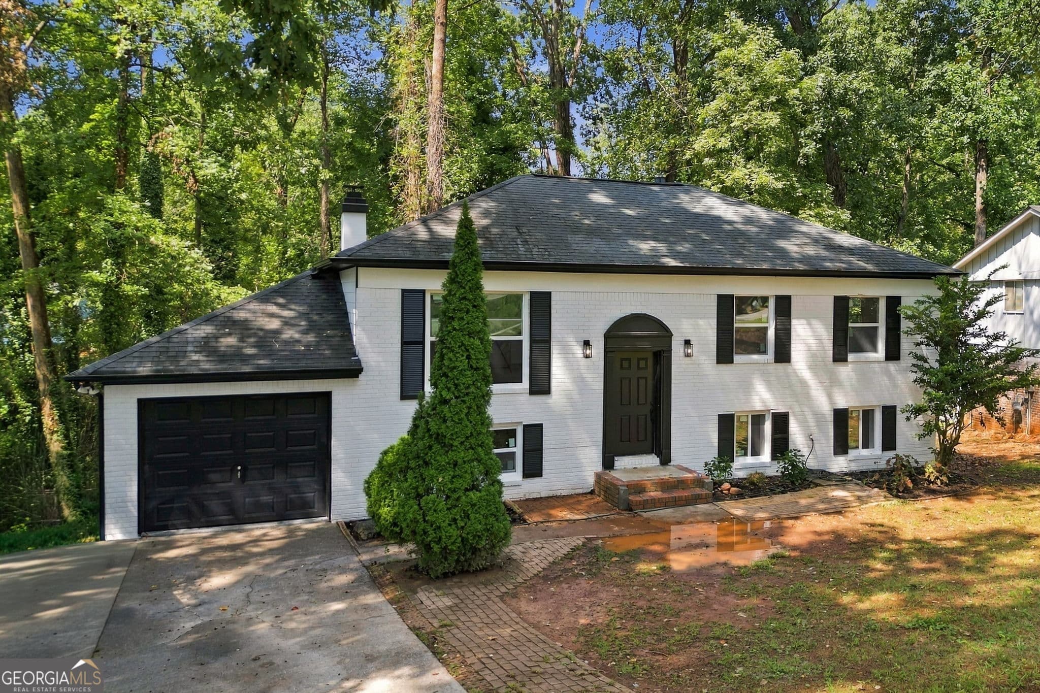 4 bedroom, 2.5 bathroom, 1,906 sq ft single family residence for sale at 4404 Cedar Ridge Trail, Stone Mountain, GA 30083 — photo 2
