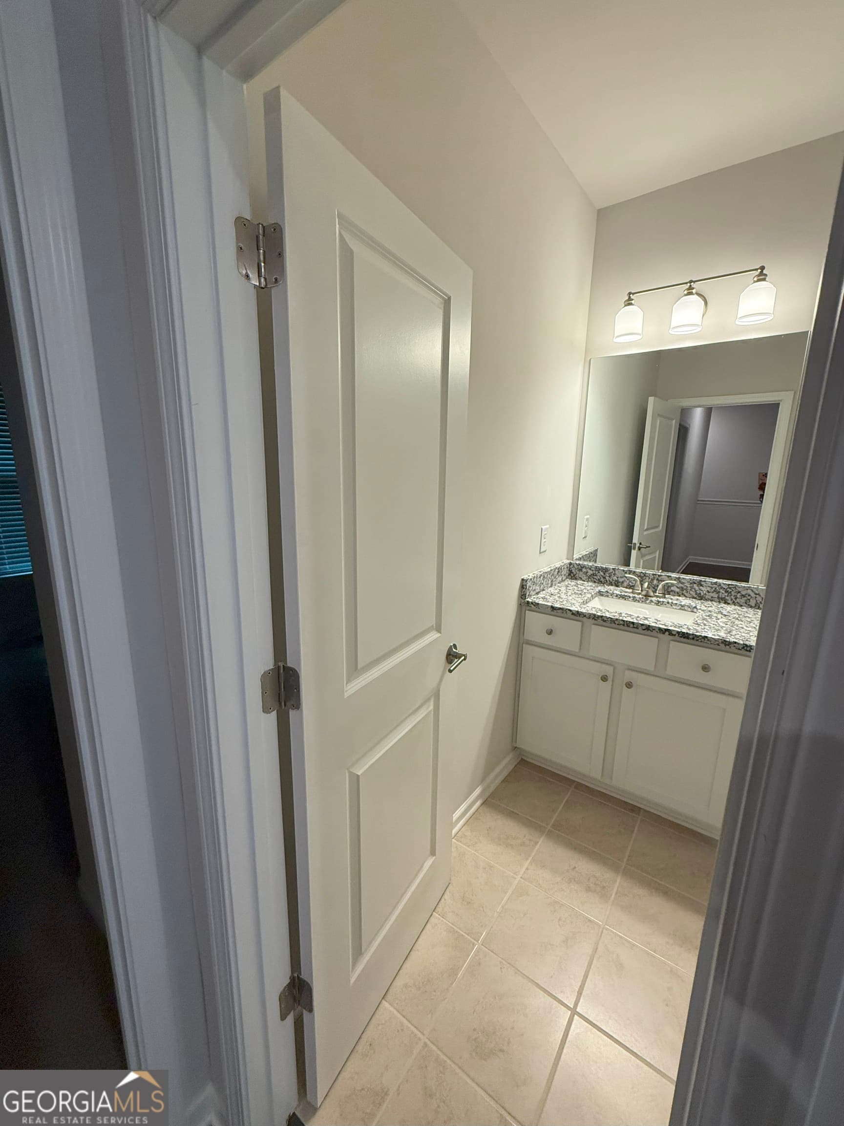 3 bedroom, 2.5 bathroom, 1,695 sq ft townhouse for rent at 2576 Mills Commons Drive, Decatur, GA 30034 for $2,295 a month — photo 3
