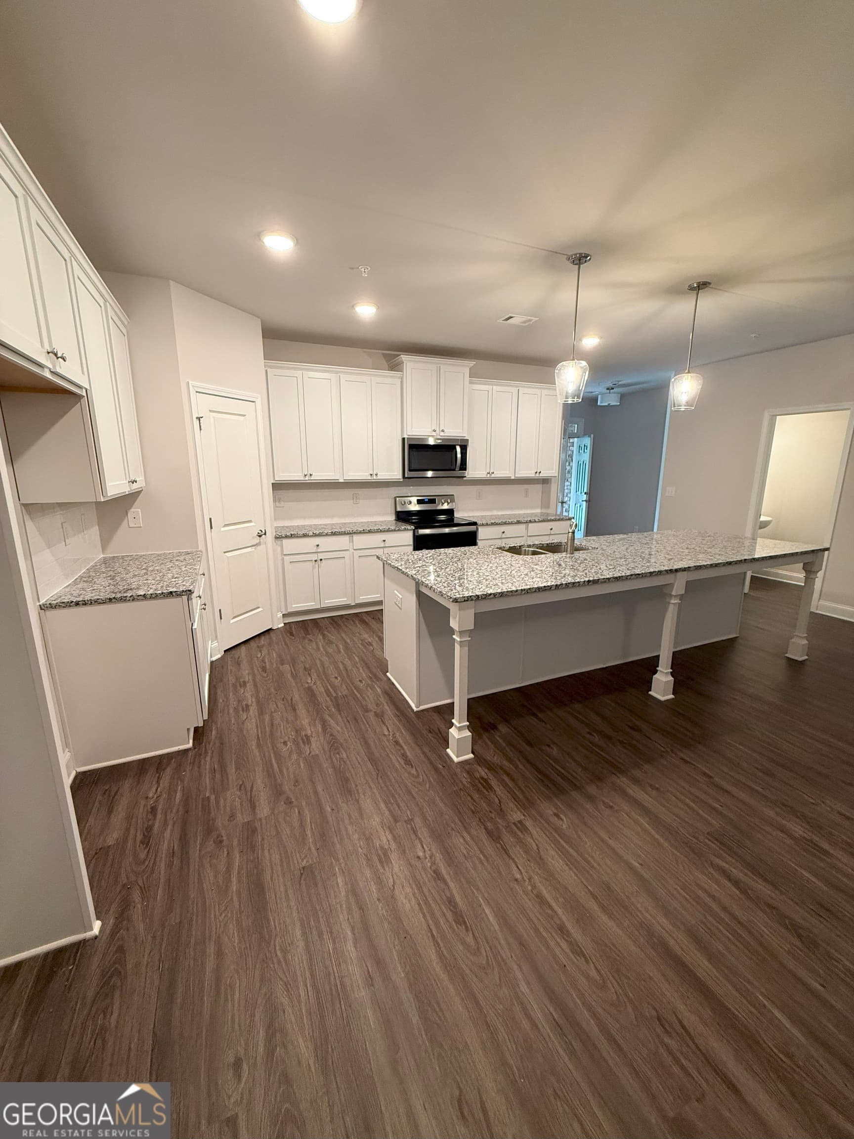 3 bedroom, 2.5 bathroom, 1,695 sq ft townhouse for rent at 2576 Mills Commons Drive, Decatur, GA 30034 for $2,295 a month — photo 9
