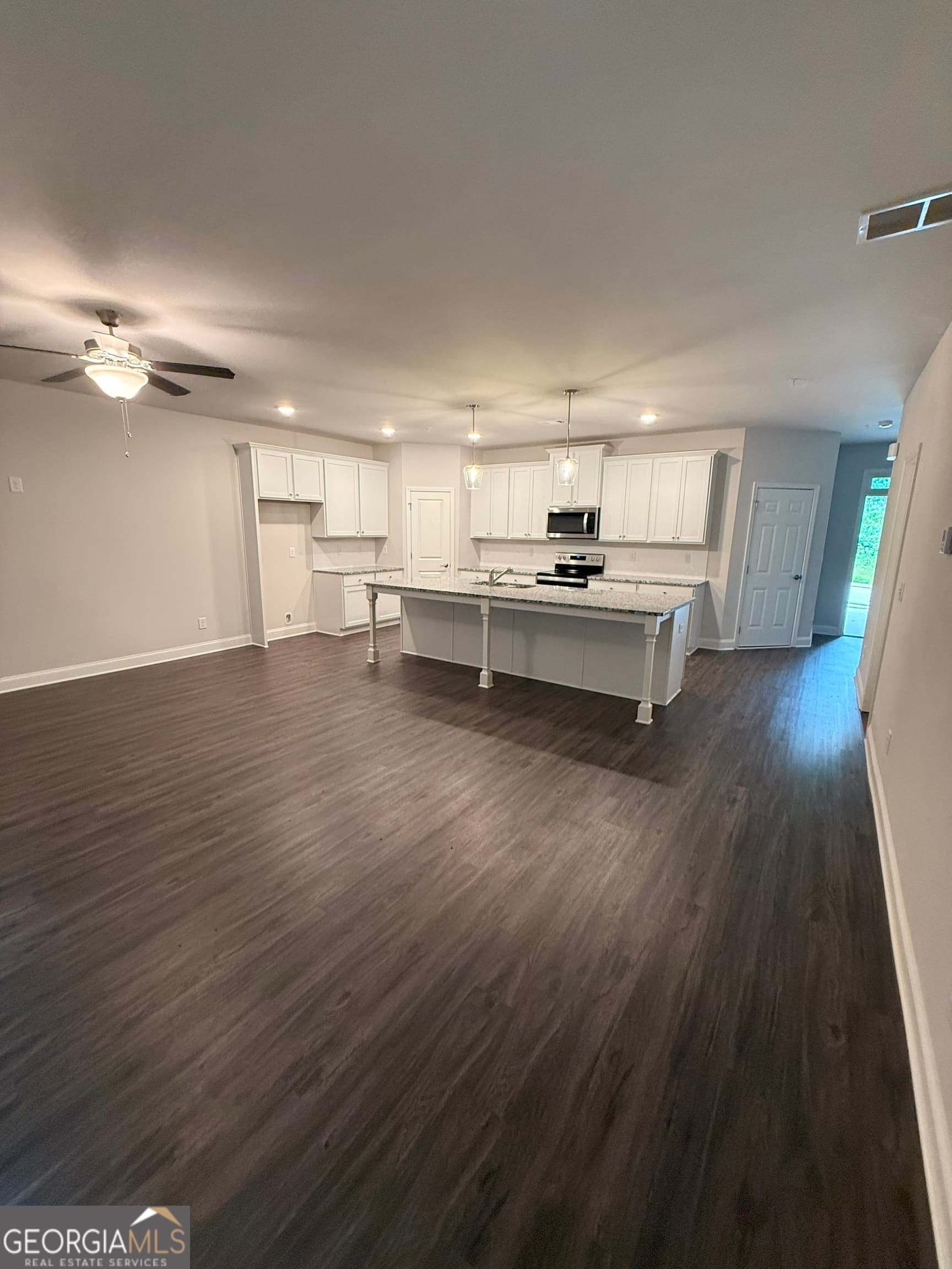 3 bedroom, 2.5 bathroom, 1,695 sq ft townhouse for rent at 2576 Mills Commons Drive, Decatur, GA 30034 for $2,295 a month — photo 4