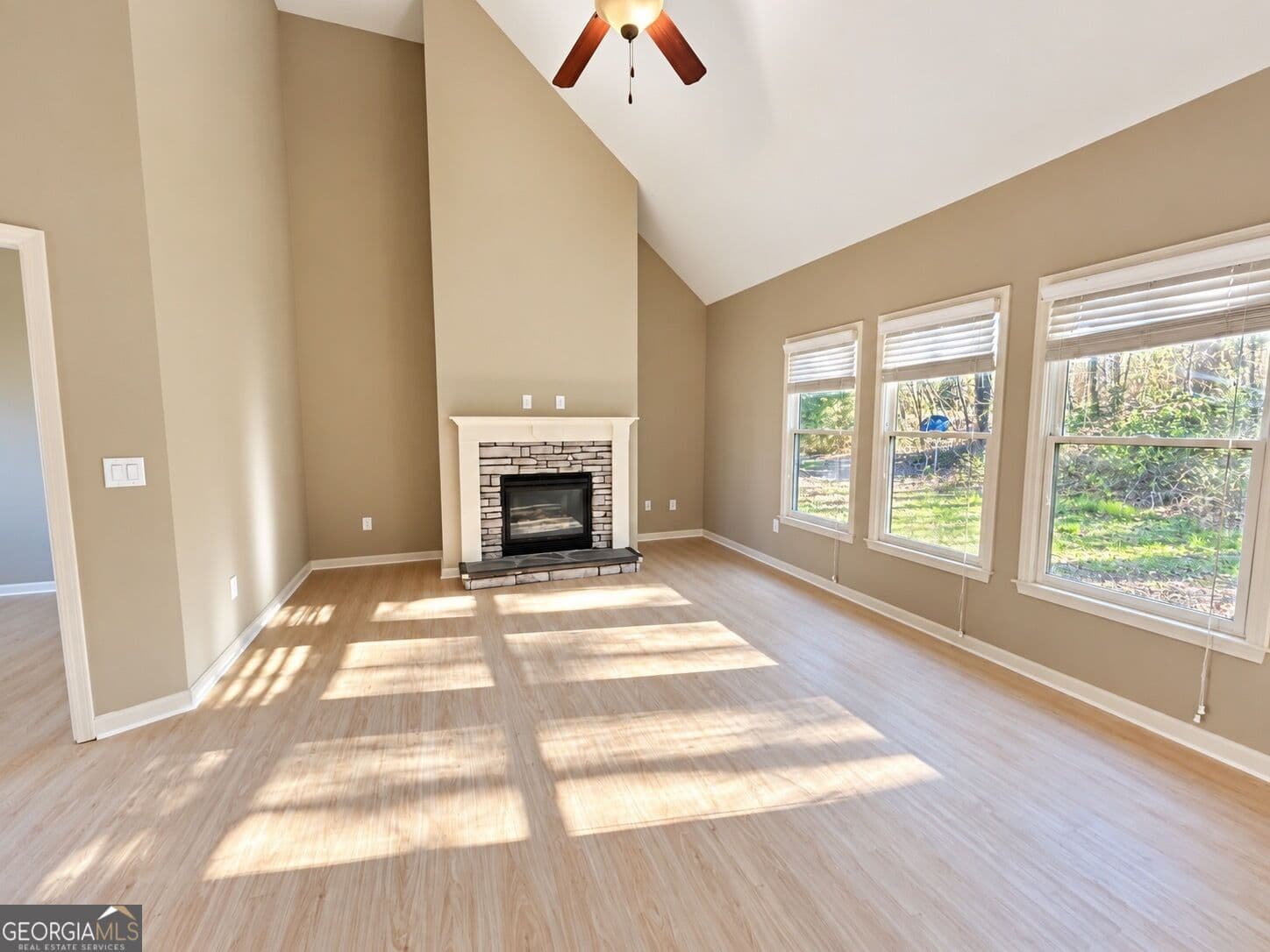 4 bedroom, 2.5 bathroom, 2,271 sq ft single family residence for rent at 106 Valdosta Avenue, Canton, GA 30114 for $2,125 a month — photo 4