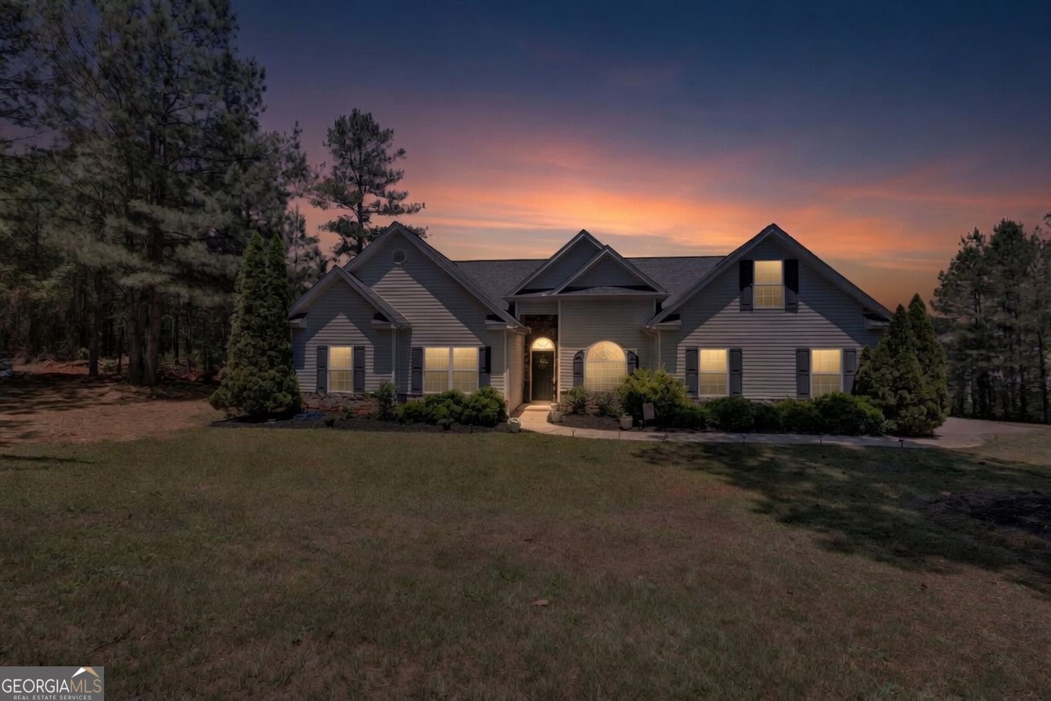 4 bedroom, 2 bathroom, 1,883 sq ft single family residence for sale at 10 PINE SHADOW Circle, Covington, GA 30016 — photo 6
