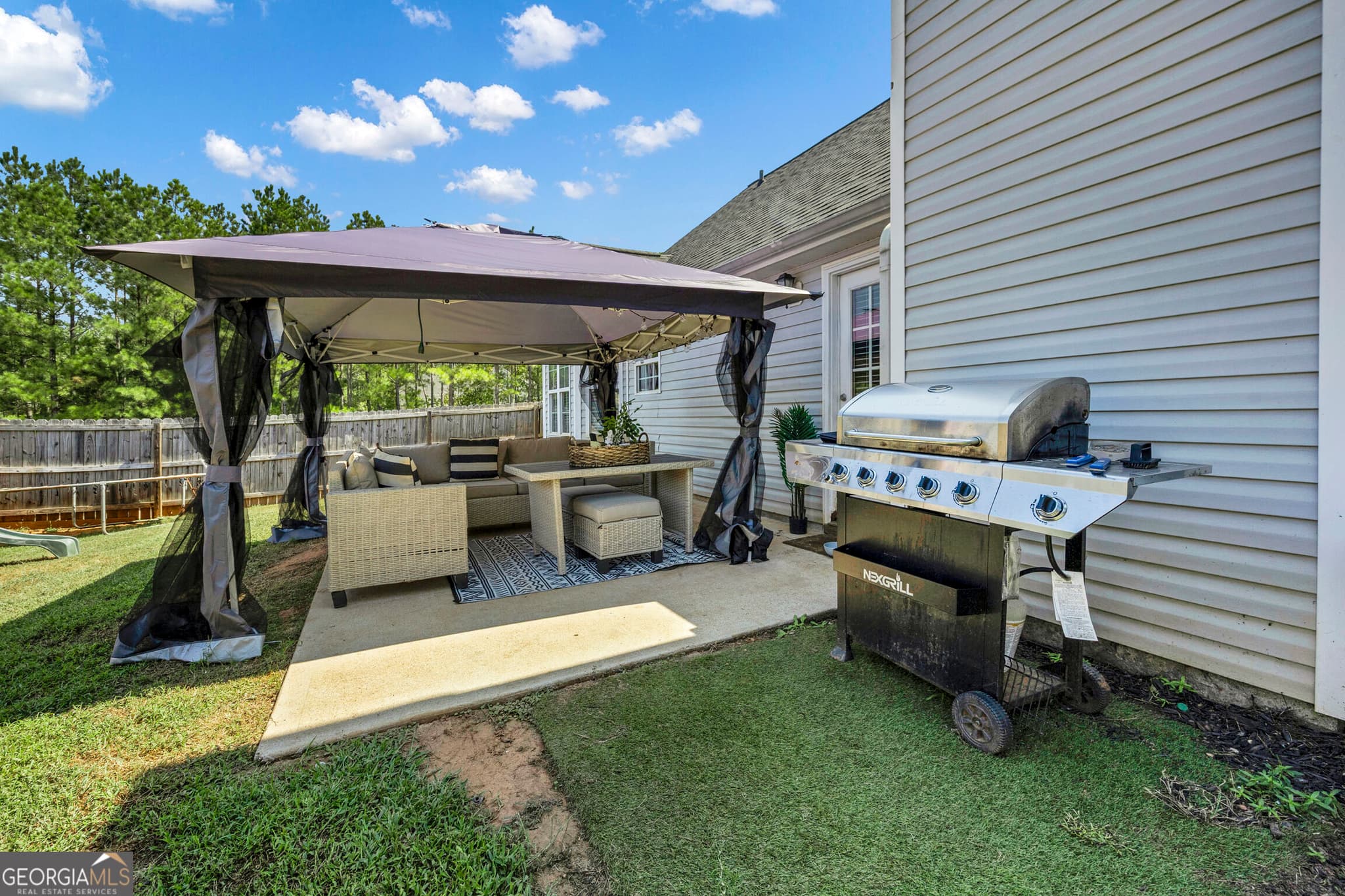 4 bedroom, 2 bathroom, 1,883 sq ft single family residence for sale at 10 PINE SHADOW Circle, Covington, GA 30016 — photo 8