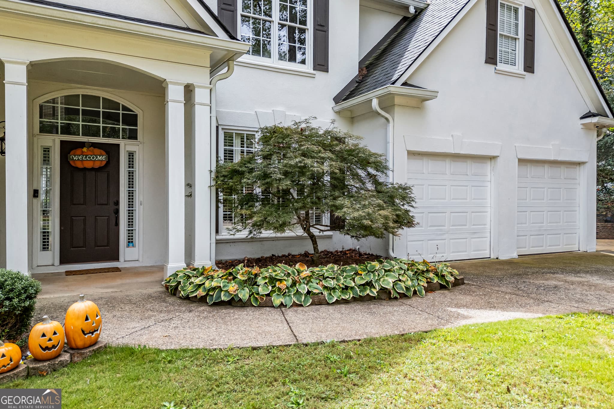 4 bedroom, 2.5 bathroom, 2,062 sq ft single family residence for sale at 6855 Fox Creek Drive, Cumming, GA 30040 — photo 3