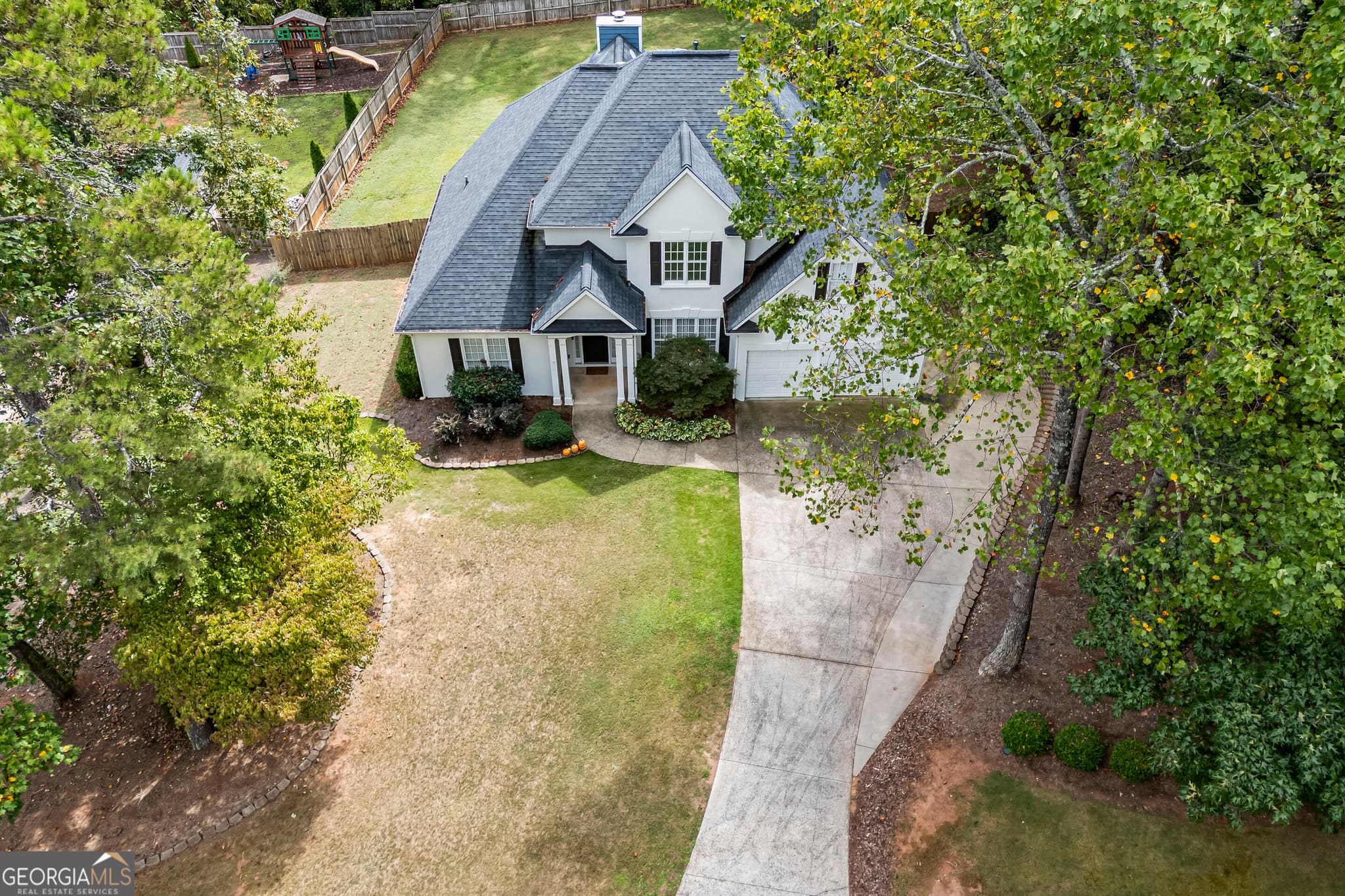 4 bedroom, 2.5 bathroom, 2,062 sq ft single family residence for sale at 6855 Fox Creek Drive, Cumming, GA 30040 — photo 5