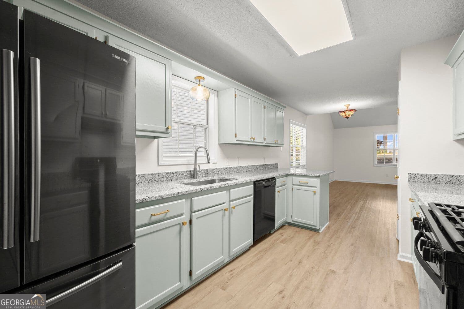 2 bedroom, 2 bathroom, 1,638 sq ft single family residence for sale at 1007 Hillsborough Chase, Kennesaw, GA 30144 — photo 5