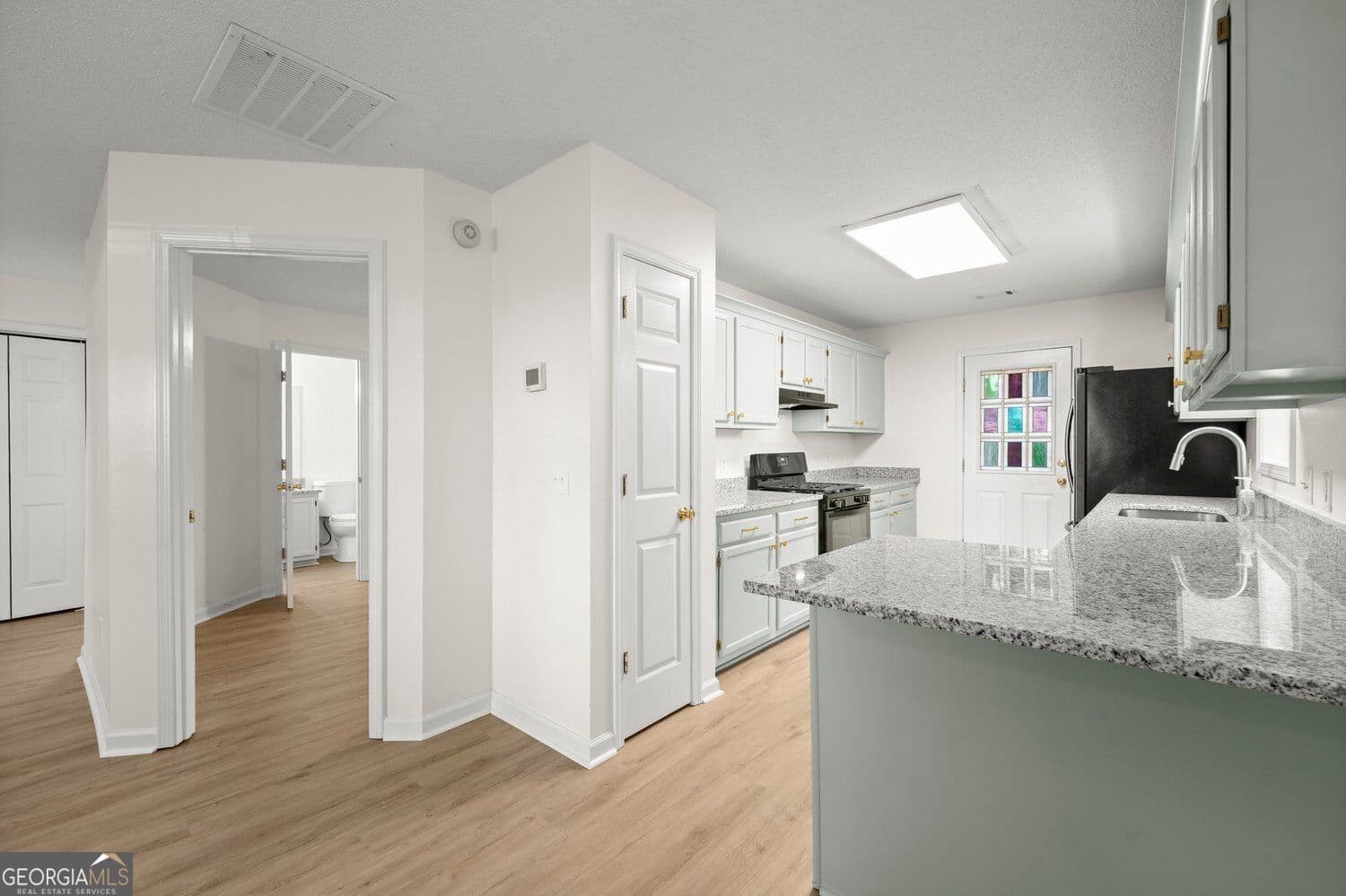 2 bedroom, 2 bathroom, 1,638 sq ft single family residence for sale at 1007 Hillsborough Chase, Kennesaw, GA 30144 — photo 4
