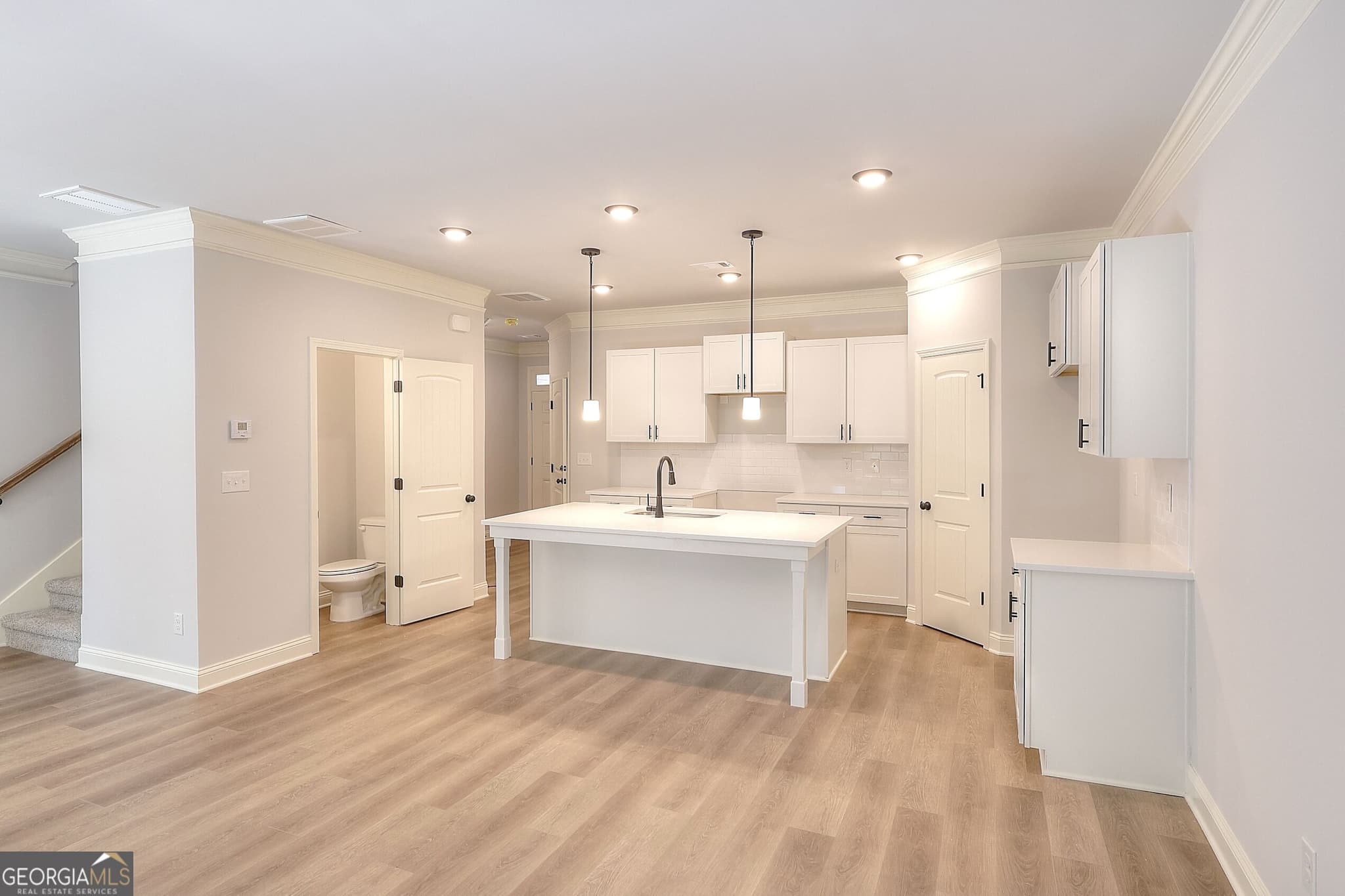 3 bedroom, 2.5 bathroom, 1,660 sq ft townhouse for rent at 47 Crest Drive 8, Hartwell, GA 30643 for $2,200 a month — photo 5