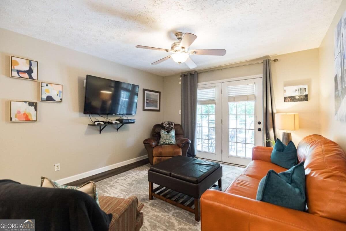 3 bedroom, 2 bathroom, 1,152 sq ft condominium for sale at 100 Downing Way G, Athens, GA 30606 — photo 3