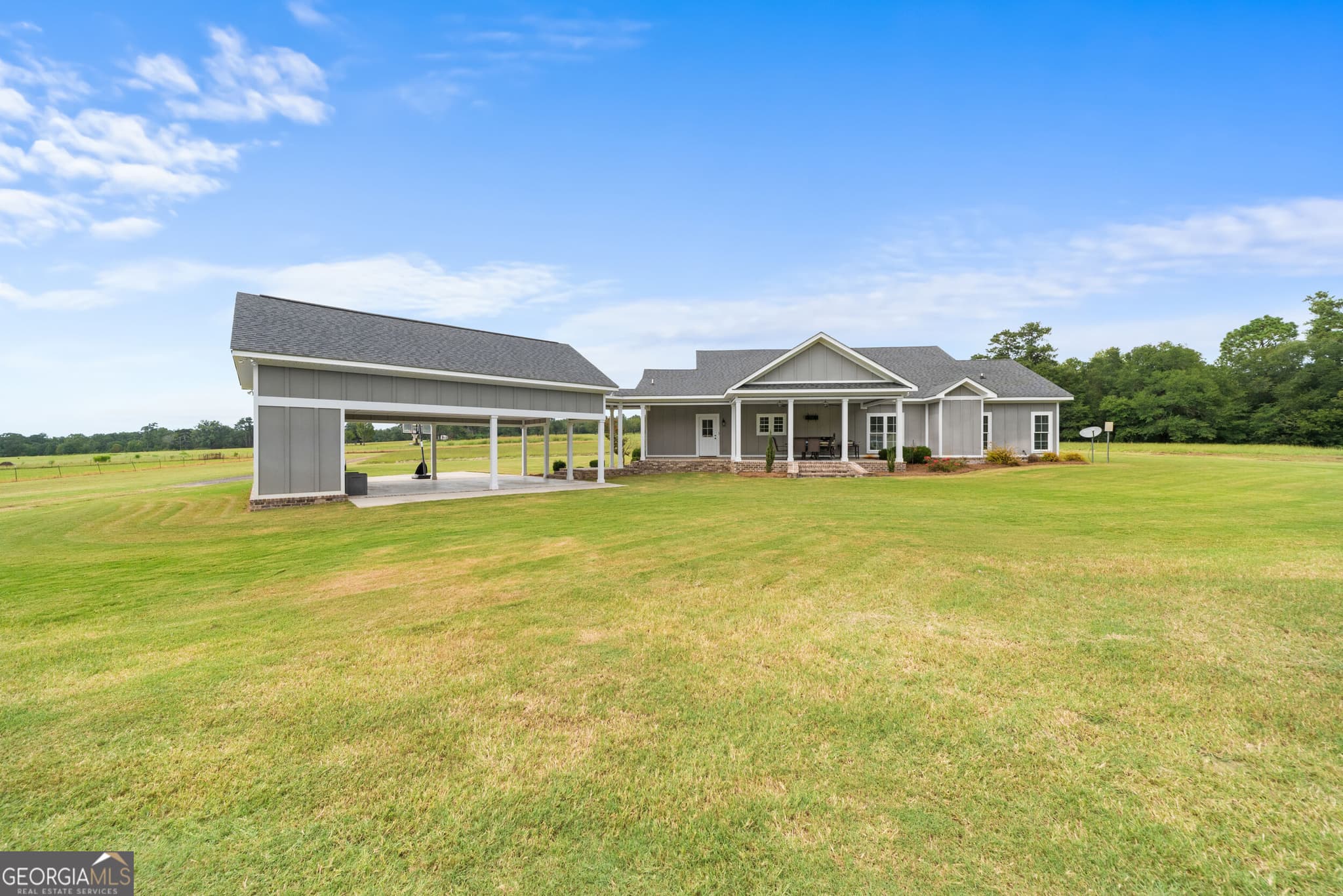 3 bedroom, 2.5 bathroom, 2,497 sq ft single family residence for sale at 3964 Hwy 17, Millen, GA 30442 — photo 7
