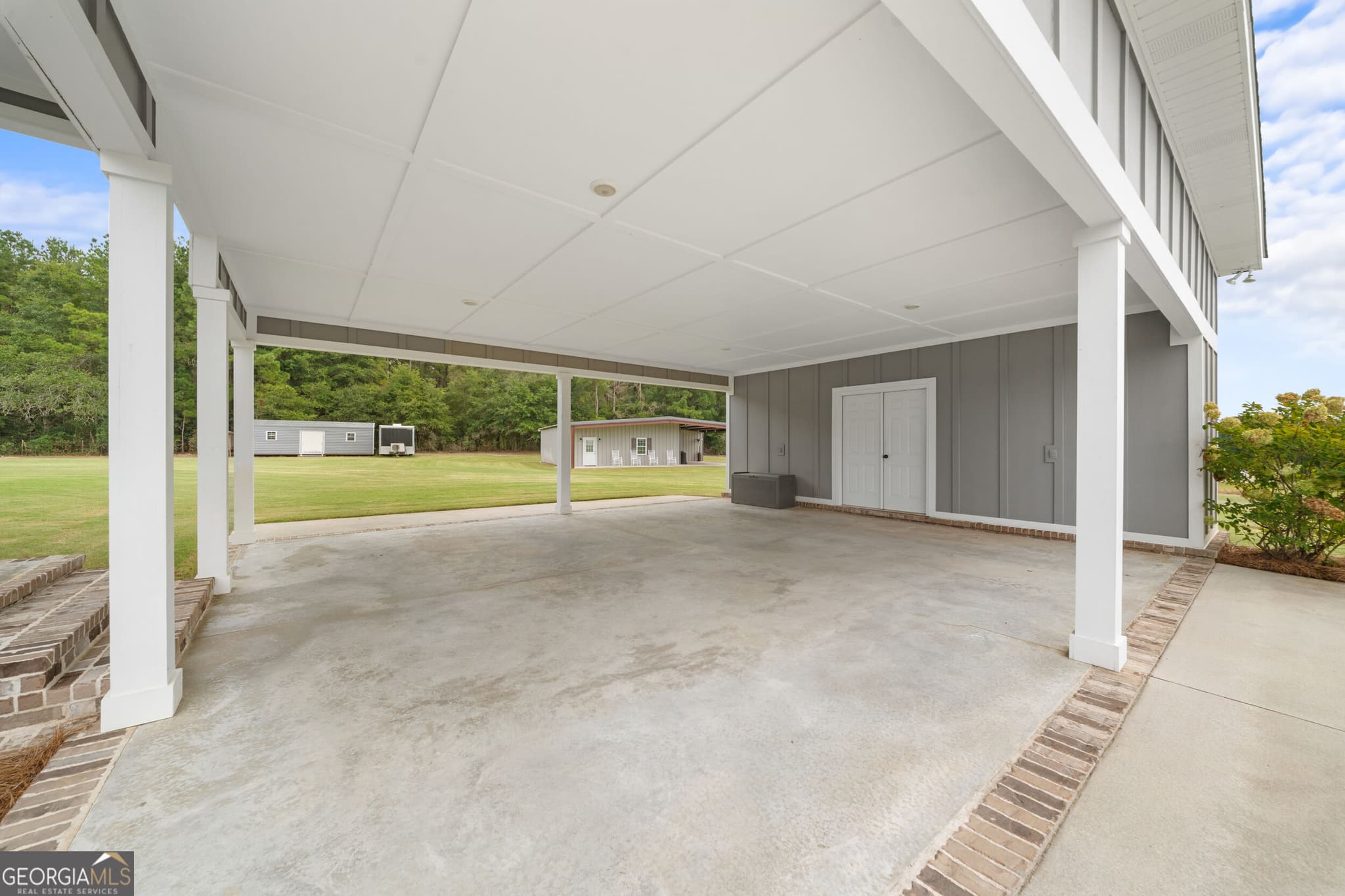 3 bedroom, 2.5 bathroom, 2,497 sq ft single family residence for sale at 3964 Hwy 17, Millen, GA 30442 — photo 8