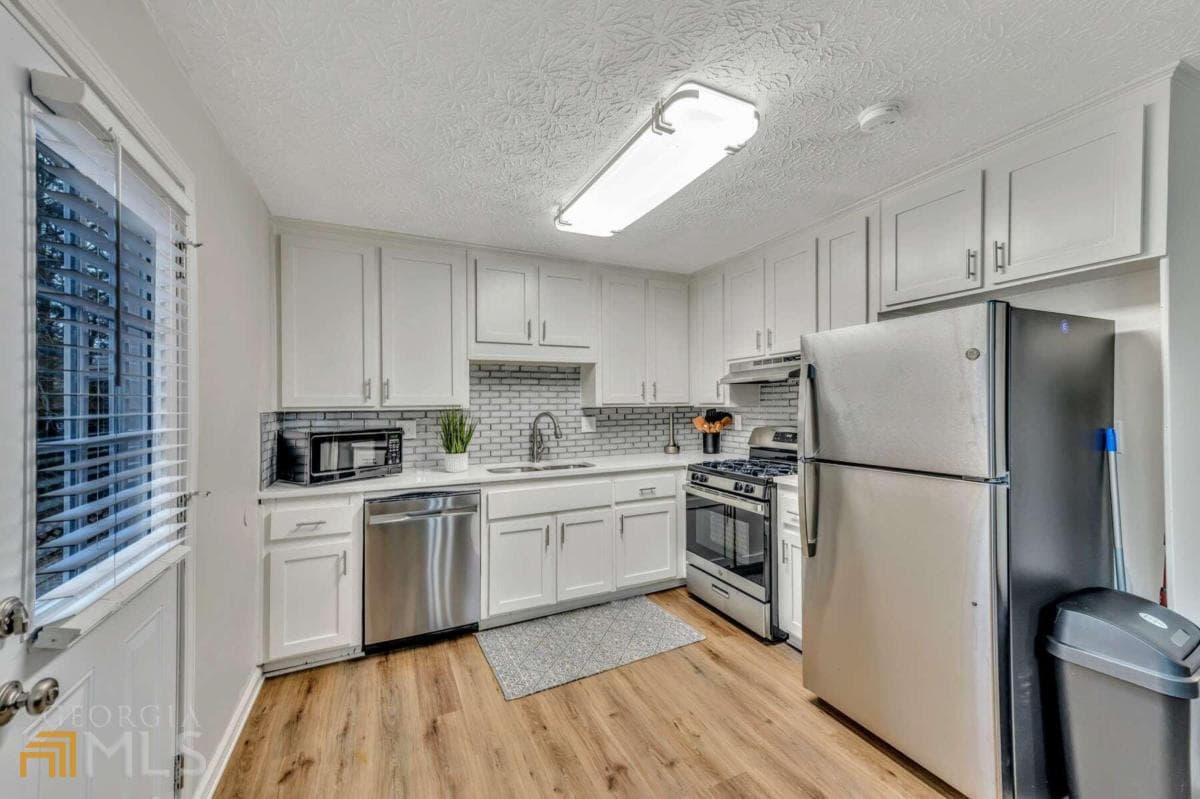3 bedroom, 2 bathroom, 100 sq ft single family residence for rent at 210 Booth Road A, Marietta, GA 30008 for $3,600 a month — photo 7