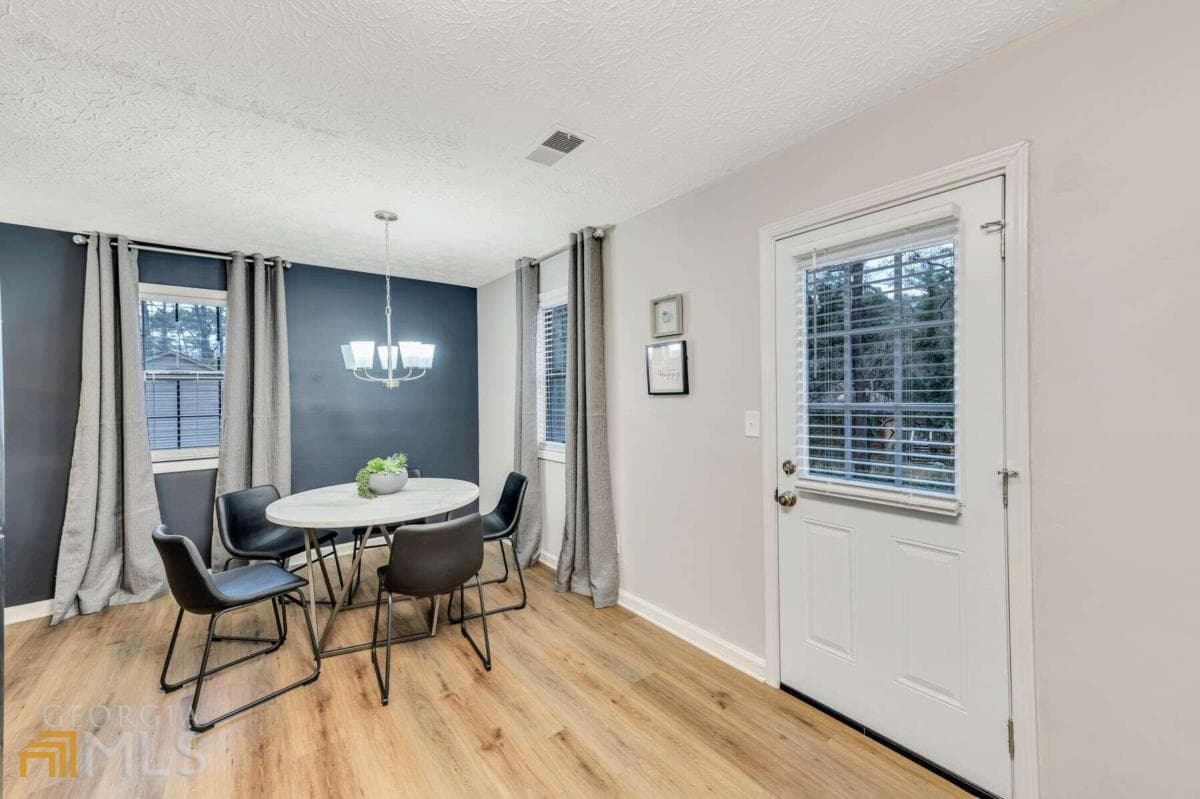 3 bedroom, 2 bathroom, 100 sq ft single family residence for rent at 210 Booth Road A, Marietta, GA 30008 for $3,600 a month — photo 9
