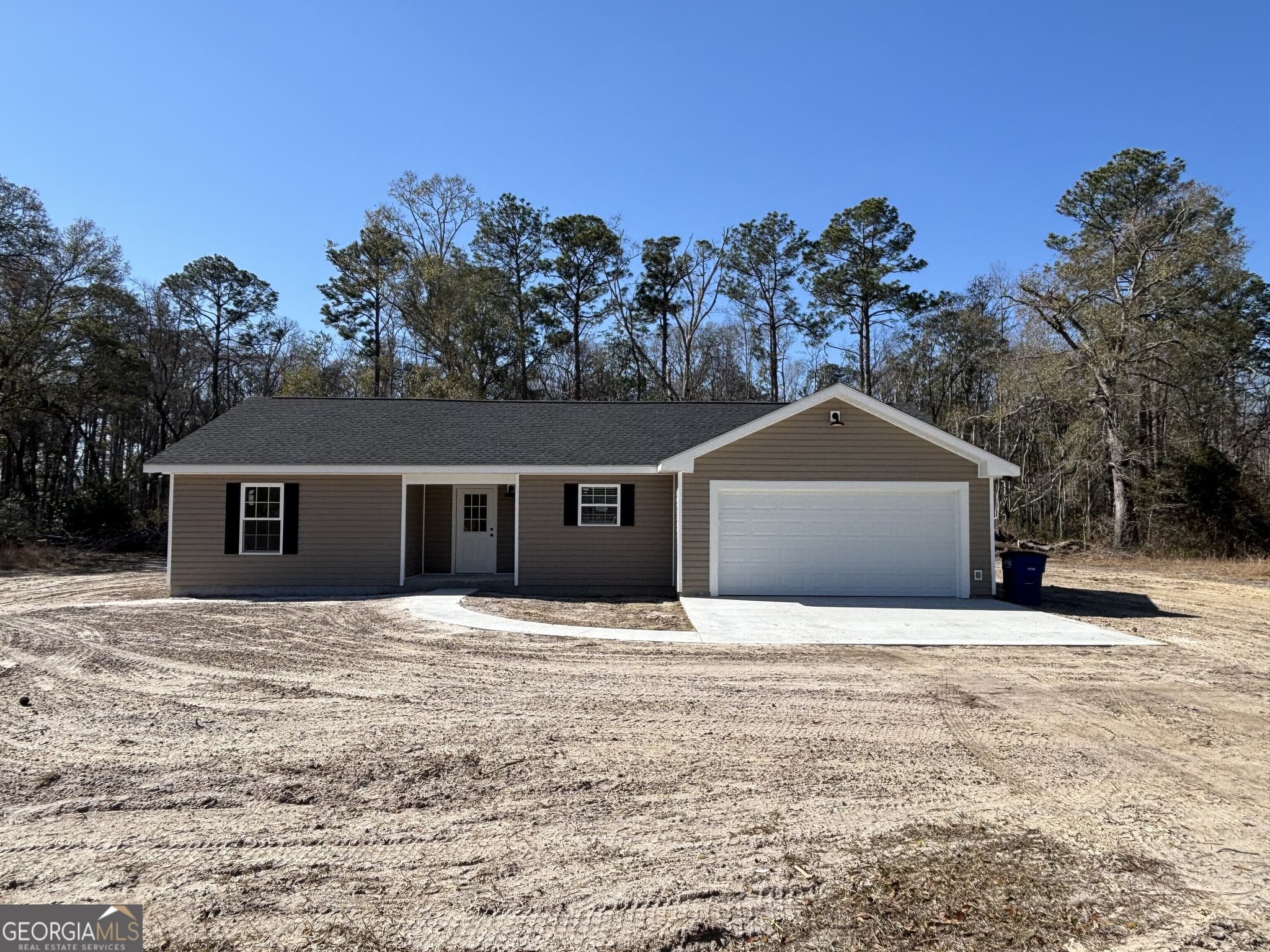 3 bedroom, 2 bathroom, 1,880 sq ft single family residence for sale at 95 Tanglewood Drive, Homerville, GA 31634