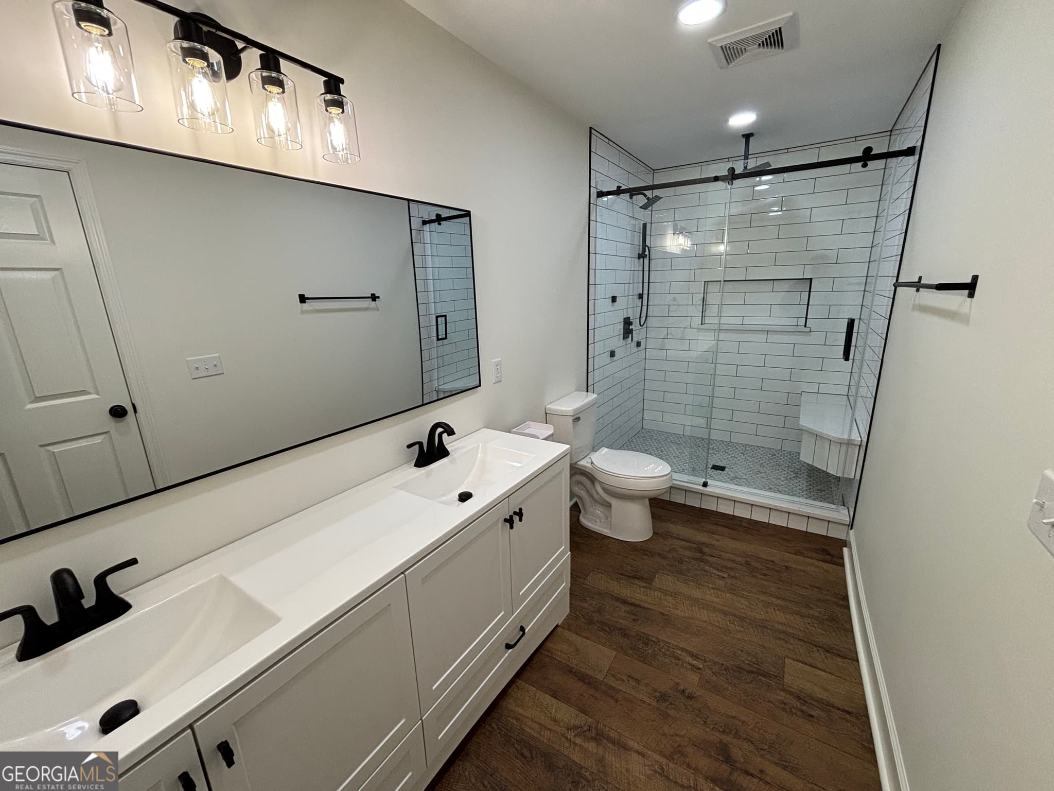 3 bedroom, 2 bathroom, 1,880 sq ft single family residence for sale at 95 Tanglewood Drive, Homerville, GA 31634 — photo 5