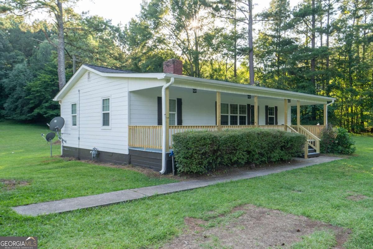 3 bedroom, 2 bathroom, 1,152 sq ft single family residence for rent at 3322 Dewey Hogan Road, Monroe, GA 30656 for $1,850 a month — photo 3