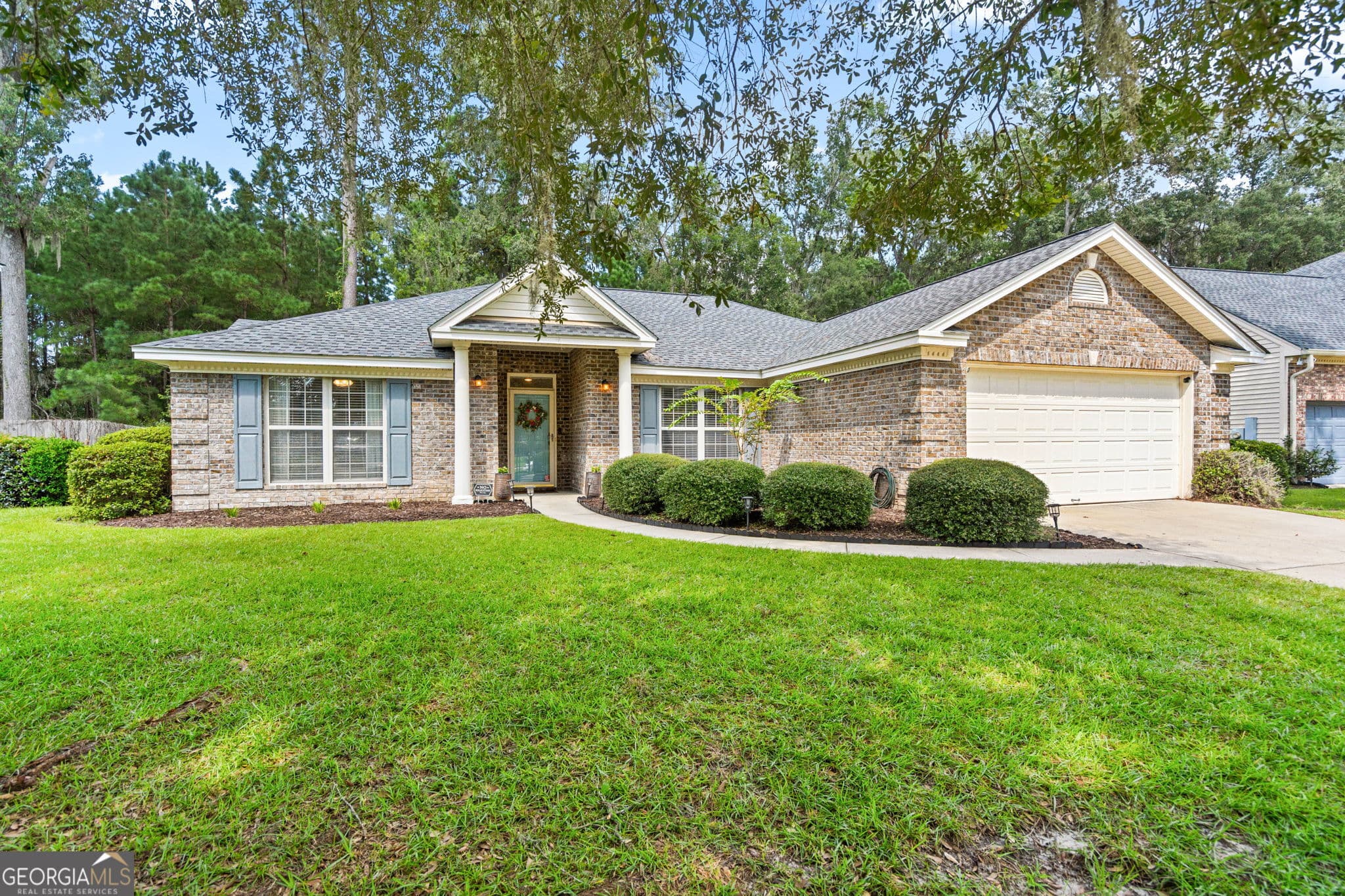 4 bedroom, 2 bathroom, 2,133 sq ft single family residence under contract at 121 Heritage Way, Savannah, GA 31419