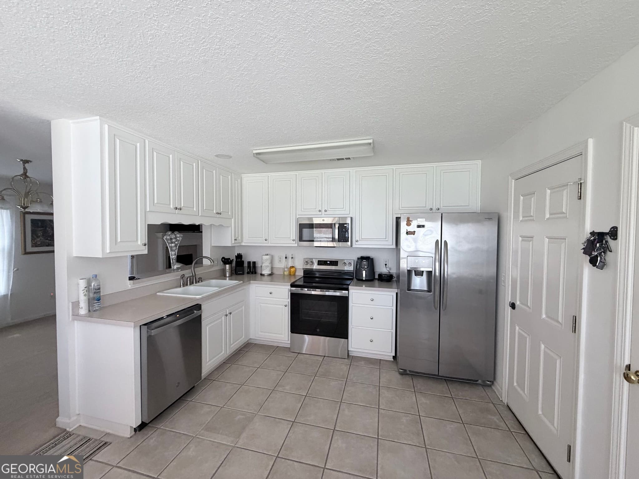4 bedroom, 3 bathroom, 2,529 sq ft single family residence for rent at 96 Creekside, St Marys, GA 31558 for $2,400 a month — photo 4