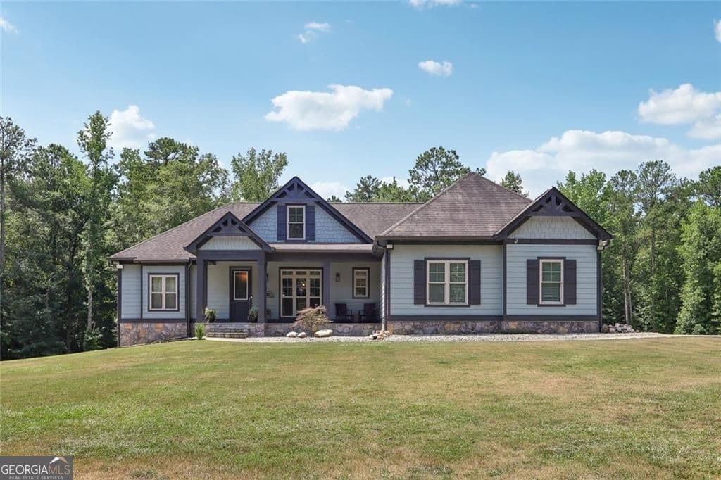 4 bedroom, 4.5 bathroom, 4,018 sq ft single family residence for sale at 96 Grassy Springs Court, Oxford, GA 30054 — photo 2