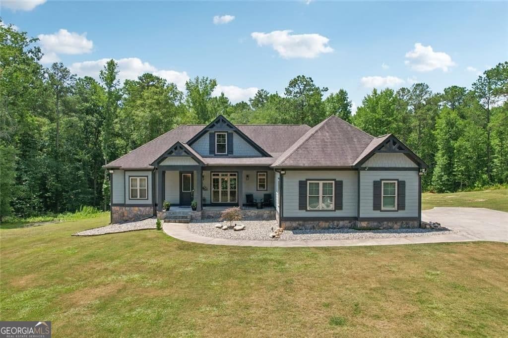 4 bedroom, 4.5 bathroom, 4,018 sq ft single family residence for sale at 96 Grassy Springs Court, Oxford, GA 30054 — photo 7