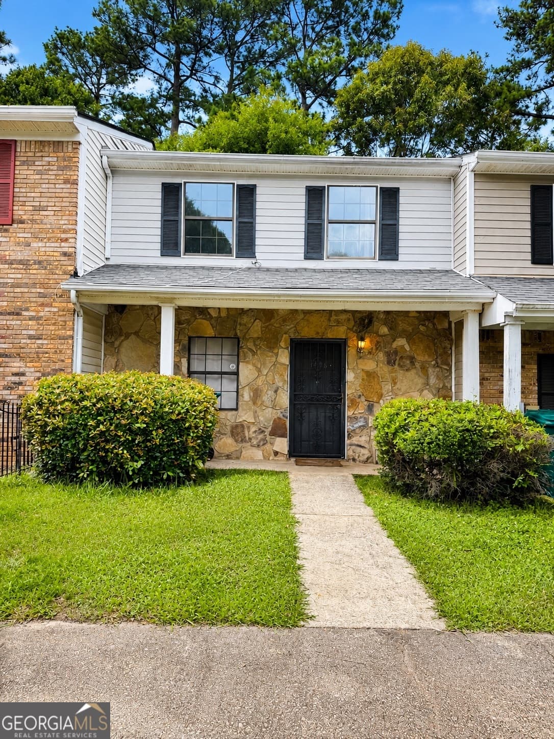 2 bedroom, 2.5 bathroom, 1,120 sq ft townhouse sold at 1498 Springleaf Circle, Smyrna, GA 30080