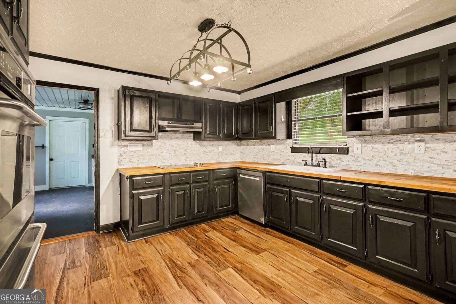 3 bedroom, 2 bathroom, 1,830 sq ft single family residence for sale at 233 Elm Street, Covington, GA 30014 — photo 7
