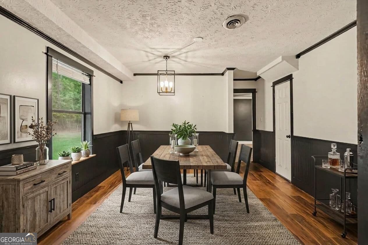 3 bedroom, 2 bathroom, 1,830 sq ft single family residence for sale at 233 Elm Street, Covington, GA 30014 — photo 3