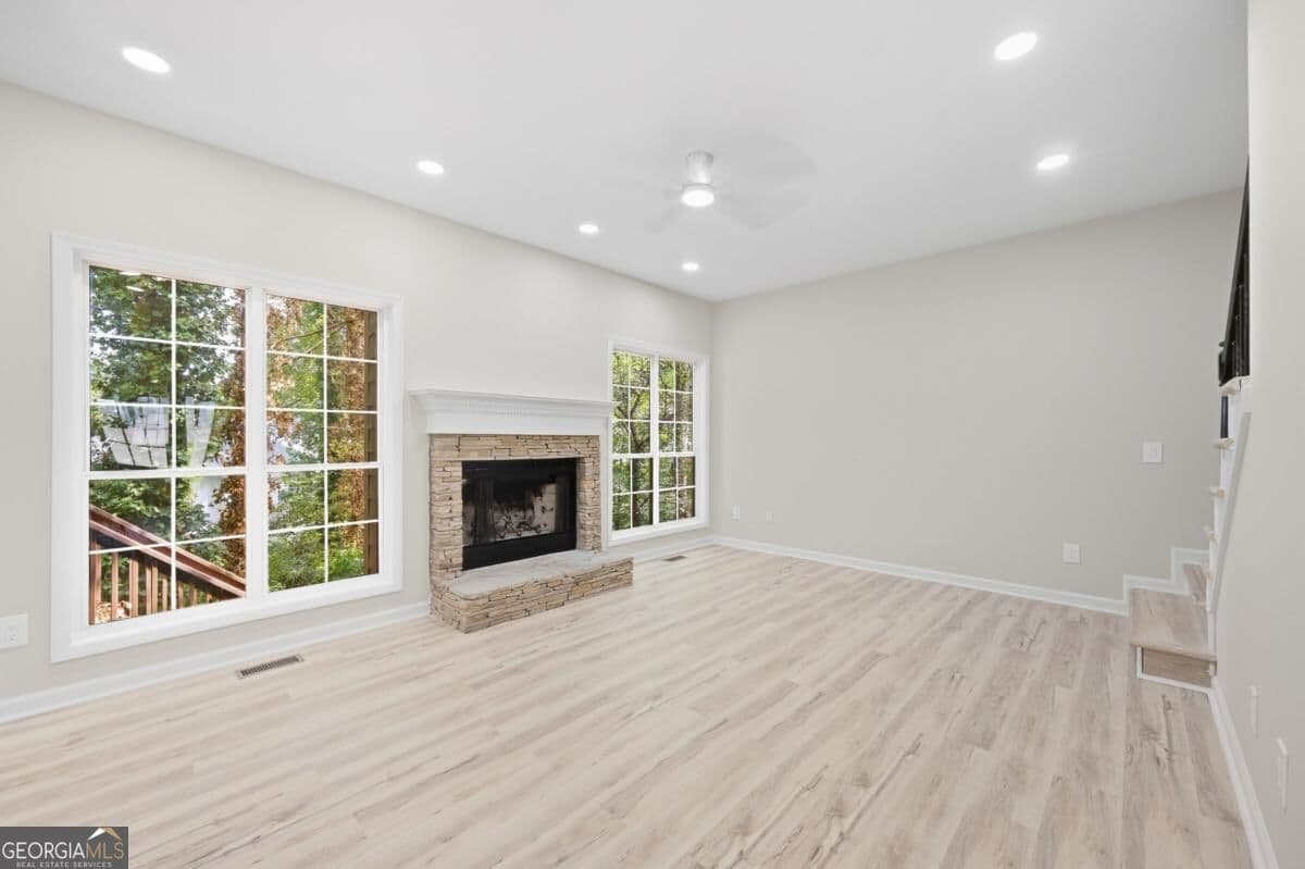 5 bedroom, 3 bathroom, 2,532 sq ft single family residence for sale at 2034 Spicers Lane, Woodstock, GA 30189 — photo 10
