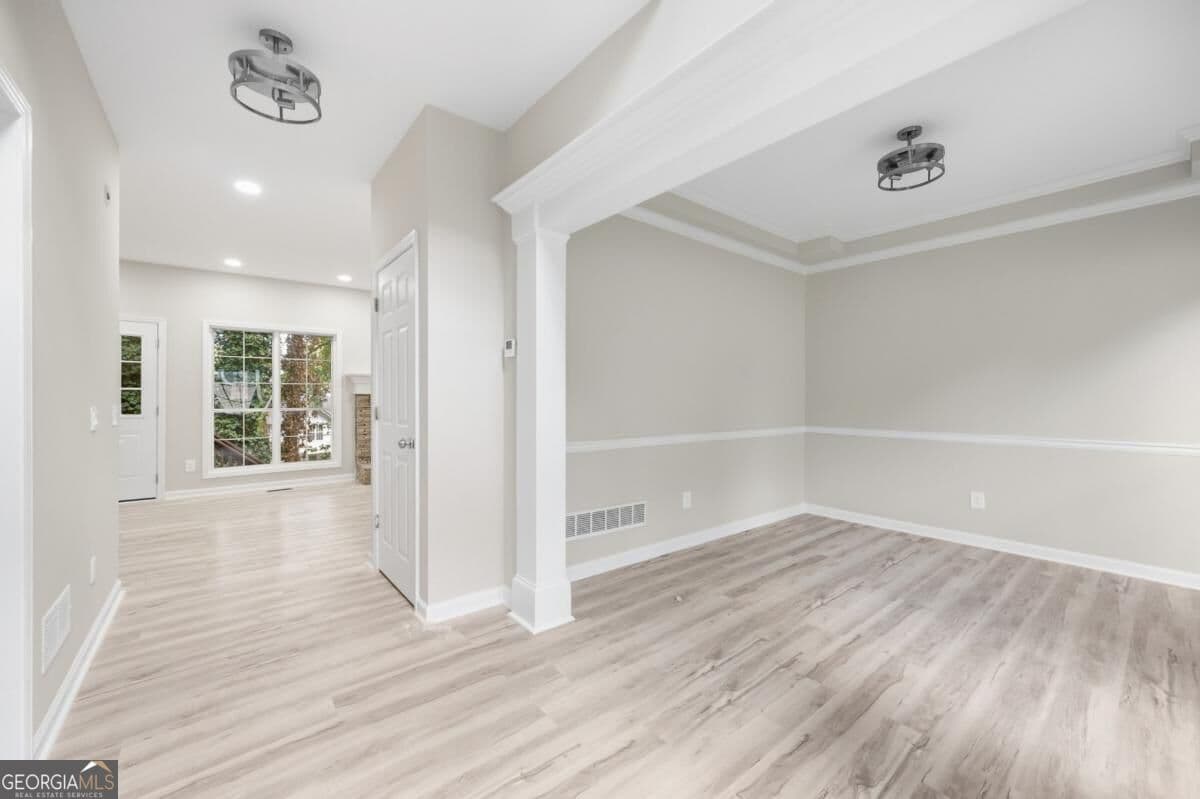 5 bedroom, 3 bathroom, 2,532 sq ft single family residence for sale at 2034 Spicers Lane, Woodstock, GA 30189 — photo 4