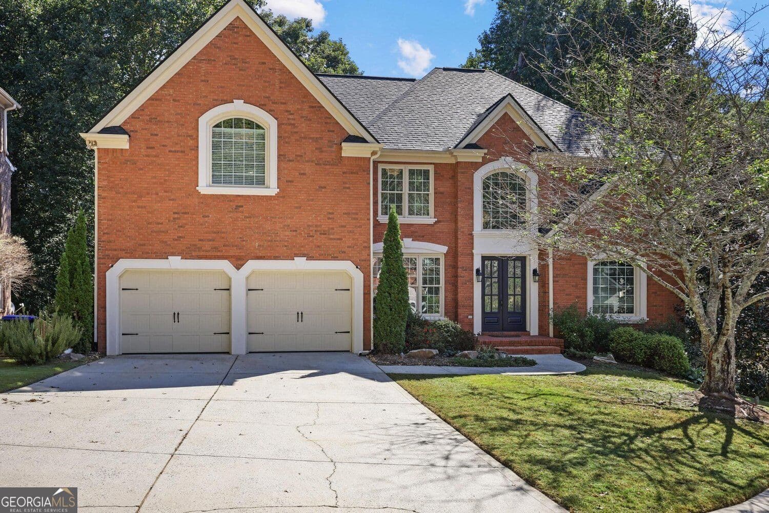 6 bedroom, 5 bathroom, 4,606 sq ft single family residence for sale at 290 Edwardton Court, Roswell, GA 30076 — photo 7