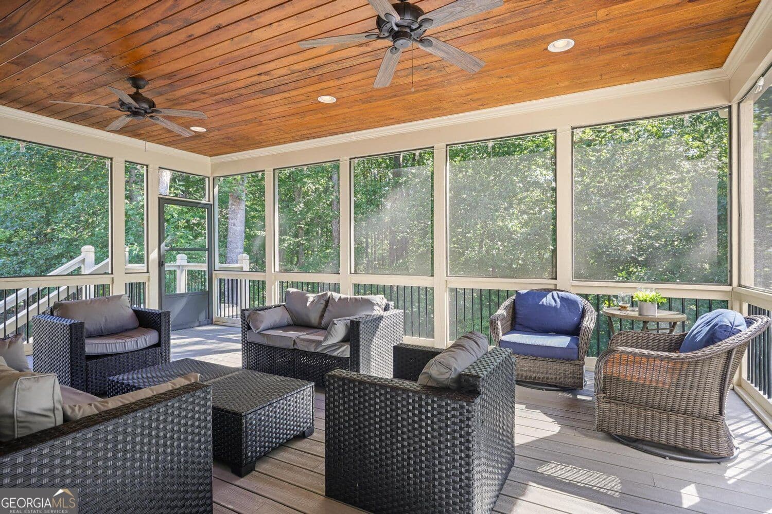 6 bedroom, 5 bathroom, 4,606 sq ft single family residence for sale at 290 Edwardton Court, Roswell, GA 30076 — photo 3