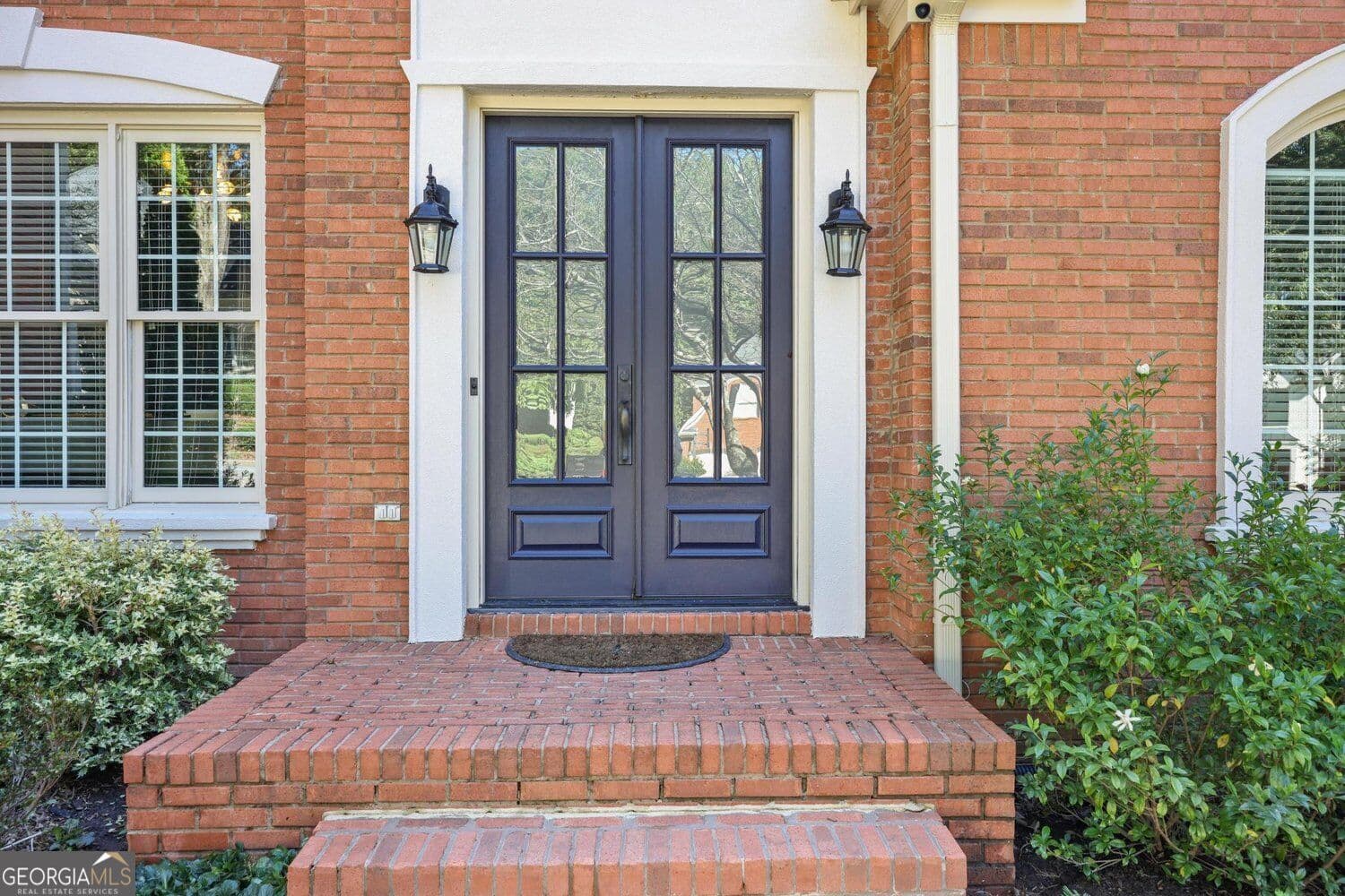 6 bedroom, 5 bathroom, 4,606 sq ft single family residence for sale at 290 Edwardton Court, Roswell, GA 30076 — photo 8