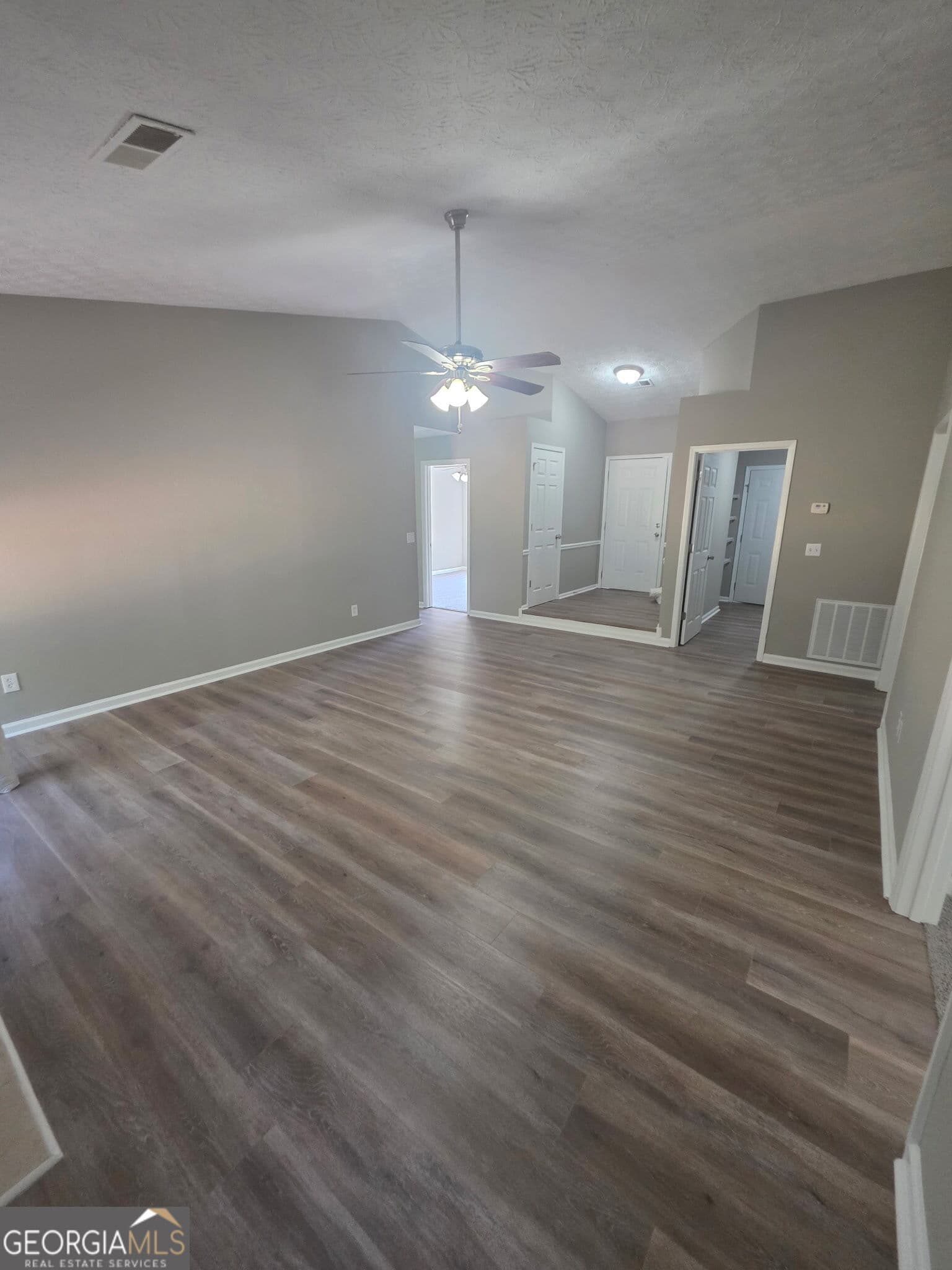 4 bedroom, 2 bathroom, 1,625 sq ft single family residence for sale at 3555 Irvin Drive, Loganville, GA 30052 — photo 4