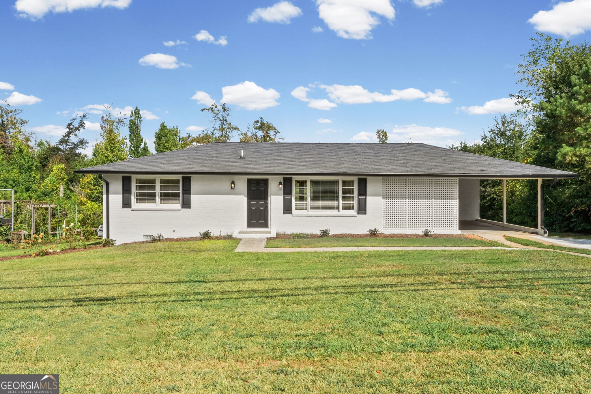 2 bedroom, 2 bathroom, 1,116 sq ft single family residence for rent at 215 LaGrange Street, Newnan, GA 30263 for $1,800 a month — photo 4
